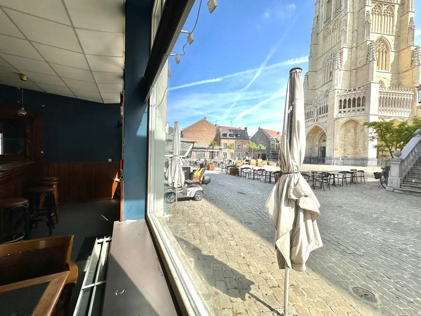 Handelspand op toplocatie in hartje Tongeren (voormalig café) foto 5