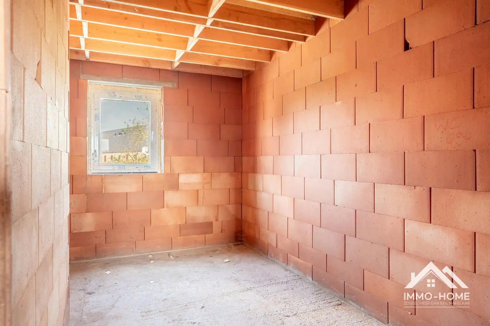 HOB casco woning met héél veel potentieel foto 21