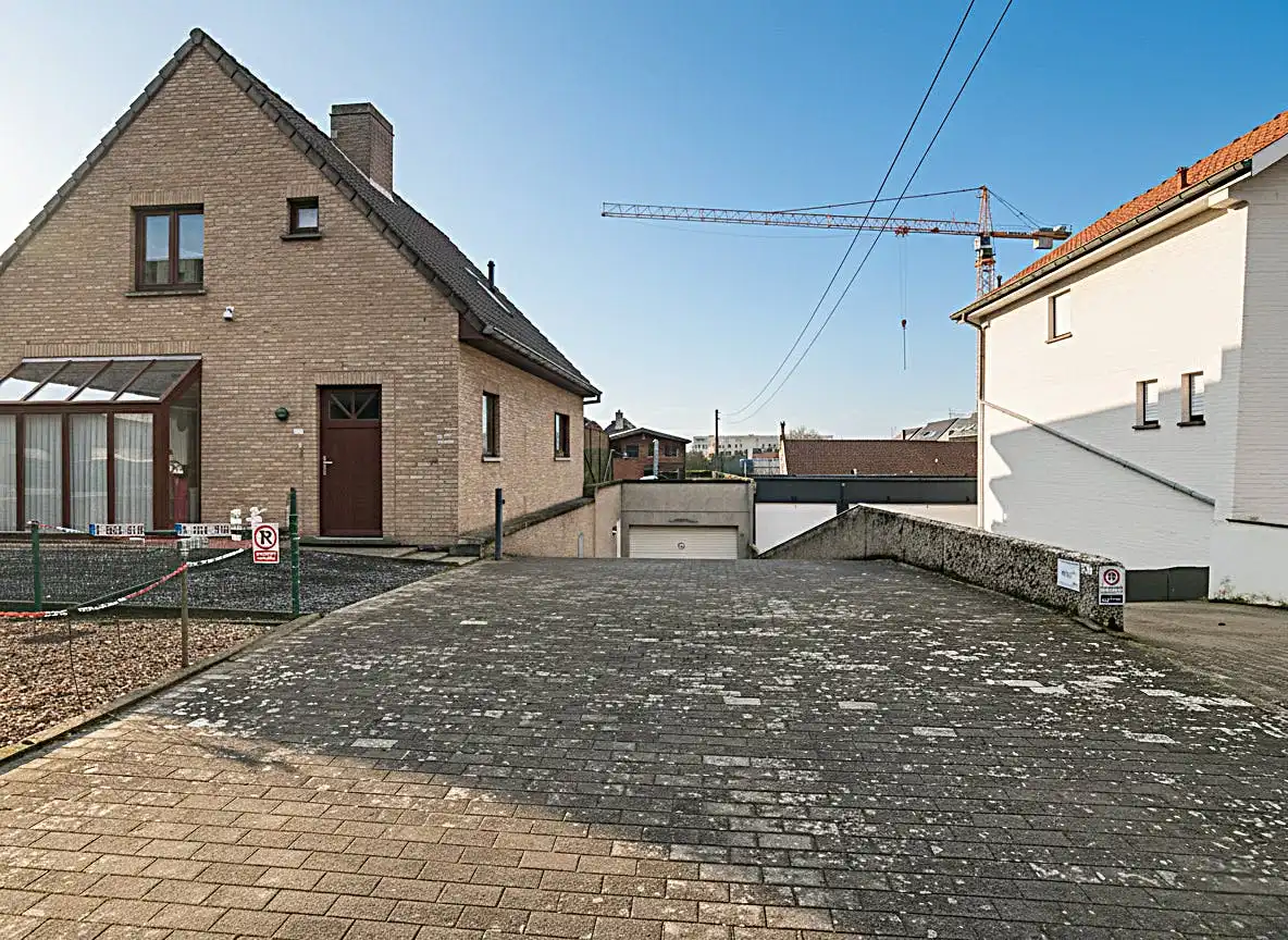 Ruime garagebox op topligging te Duinenweg! foto 5