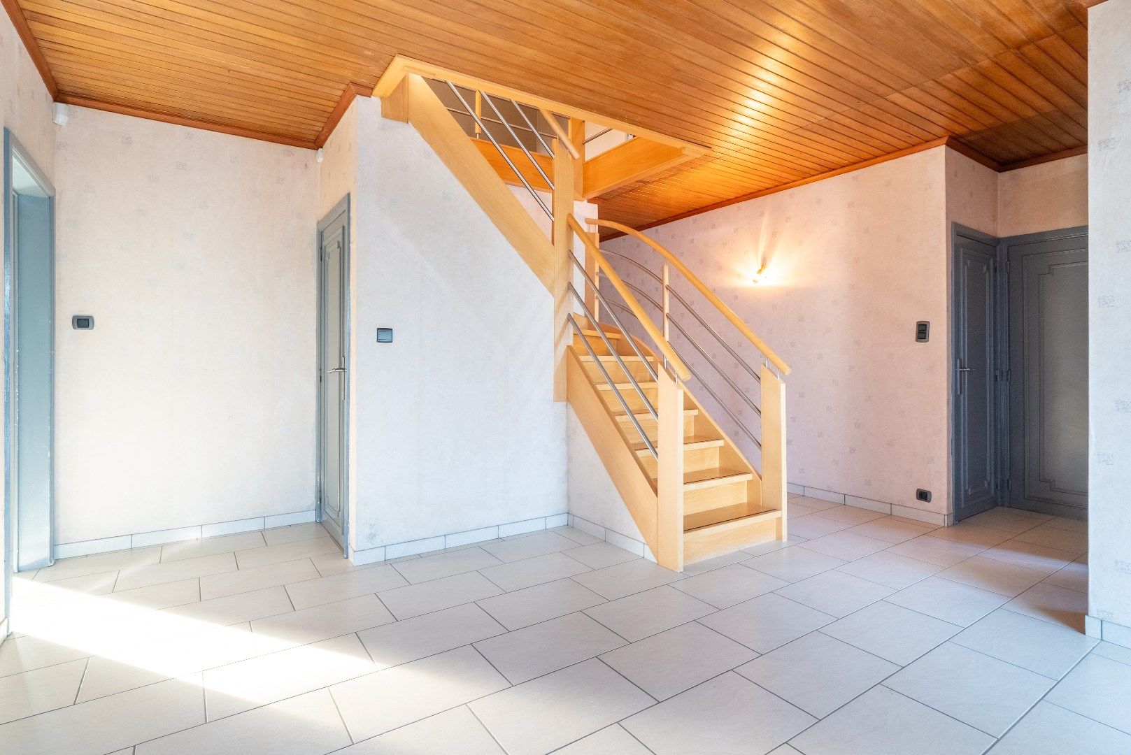 Ruime villa met prachtig uitzicht!  foto 12