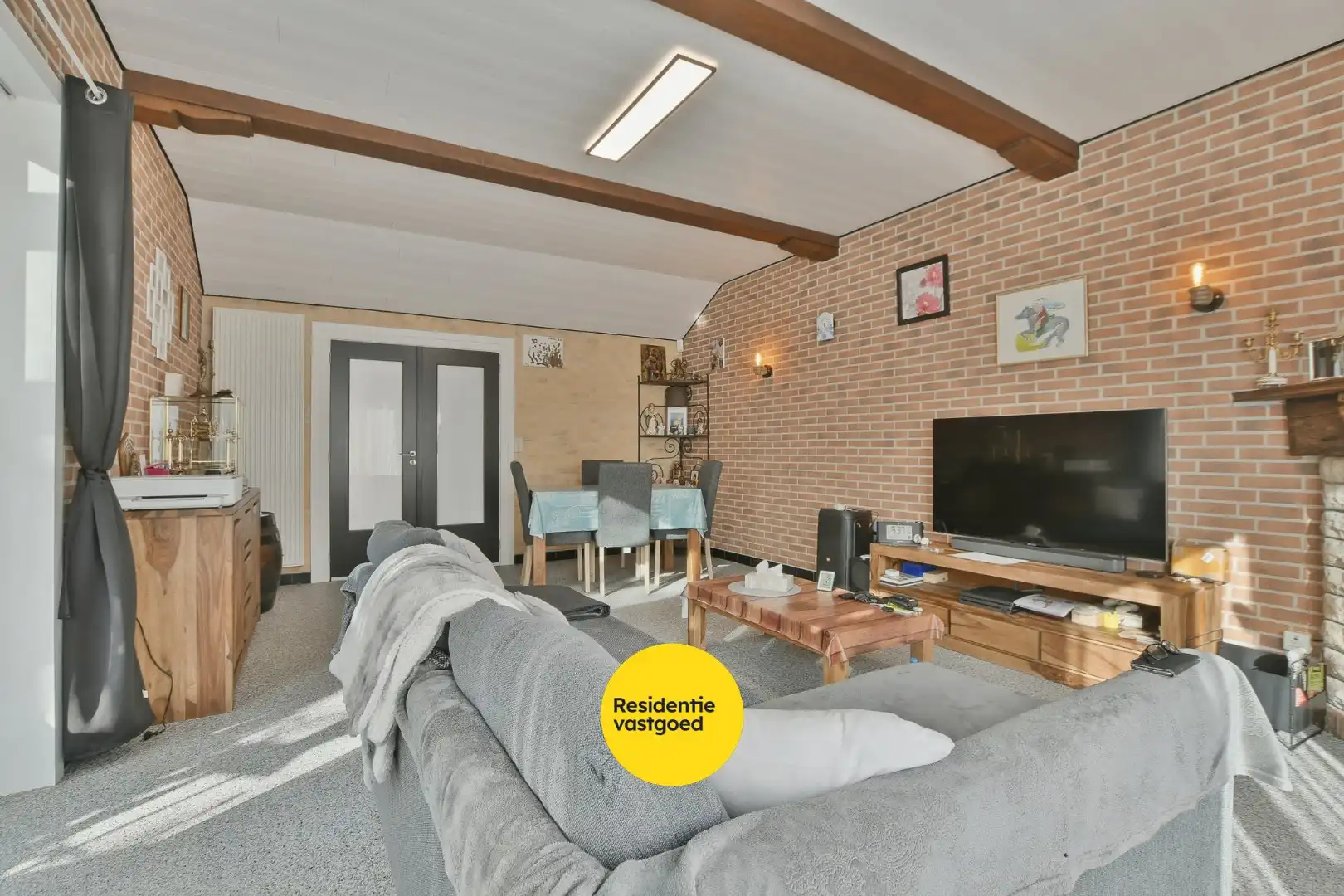 Instapklare en volledig gerenoveerde bungalow met 3 slaapkamers, tuin en garage vlak bij bos en centrum van De Haan foto 6