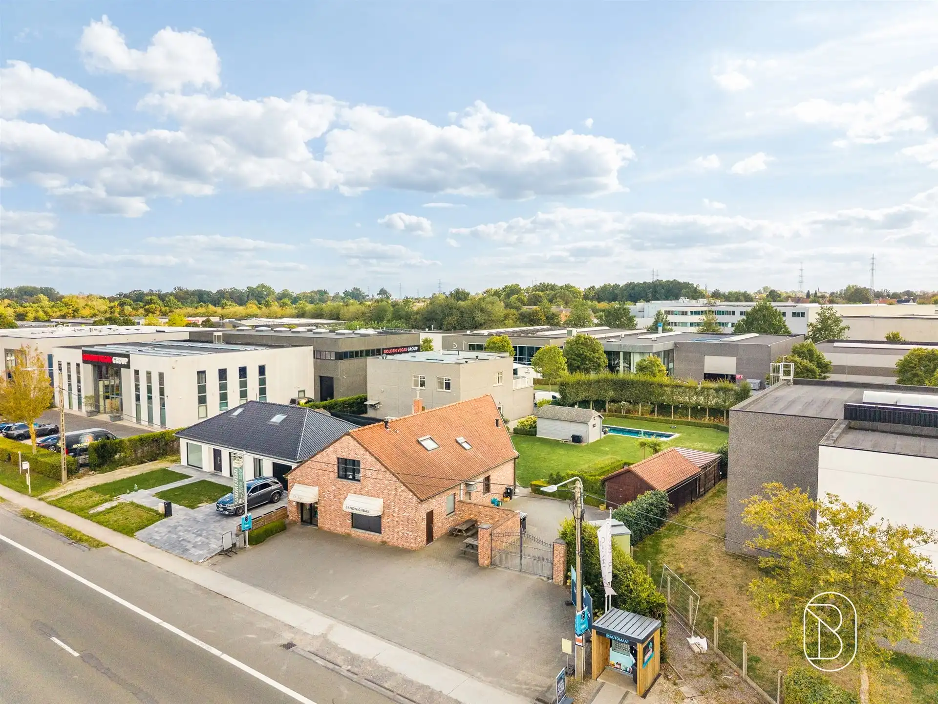 Goed draaiende broodjeszaak met ruim appartement in Vichte foto 3