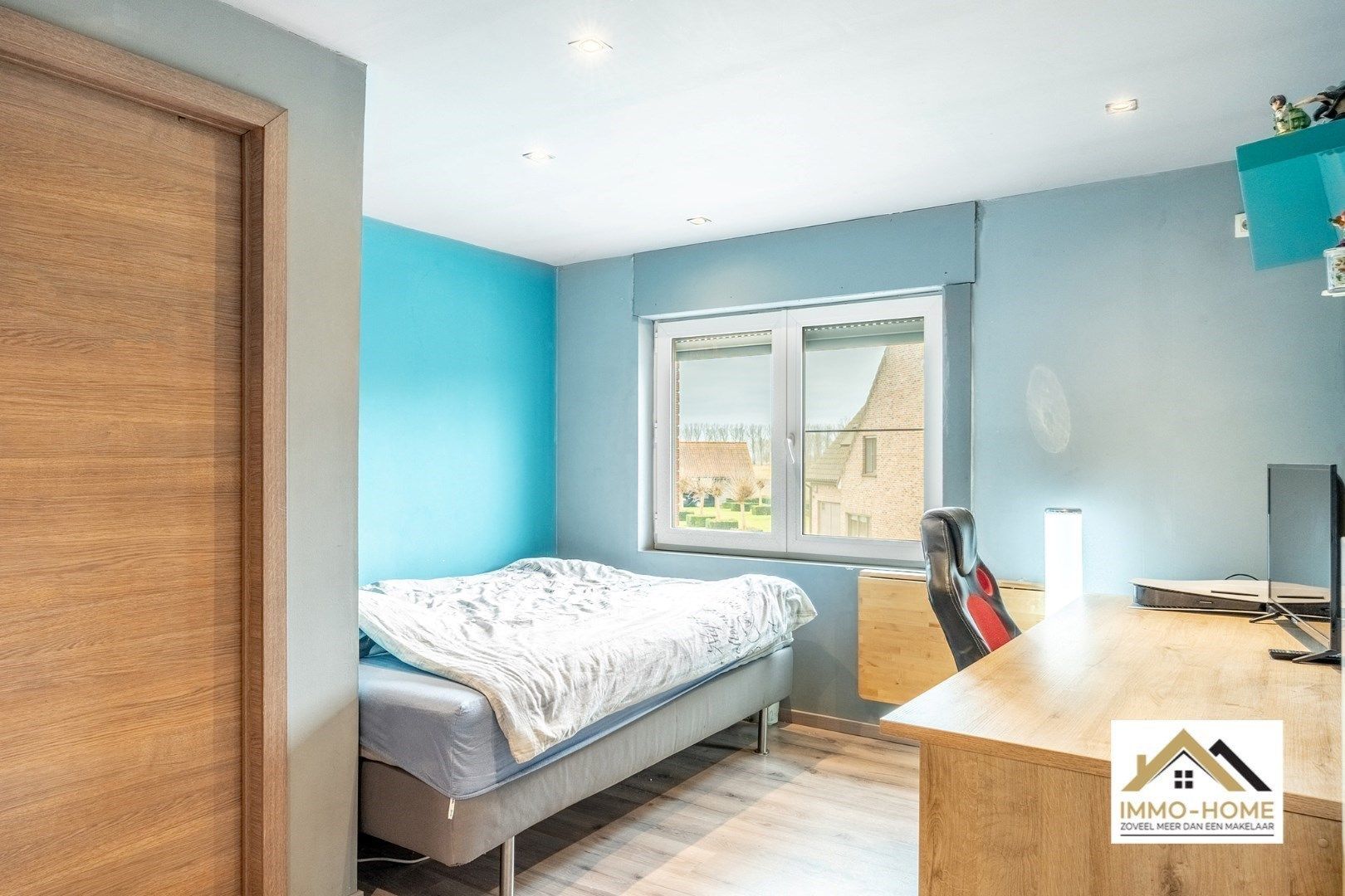 Ruime gerenoveerde woning met ruime grond!  foto 14