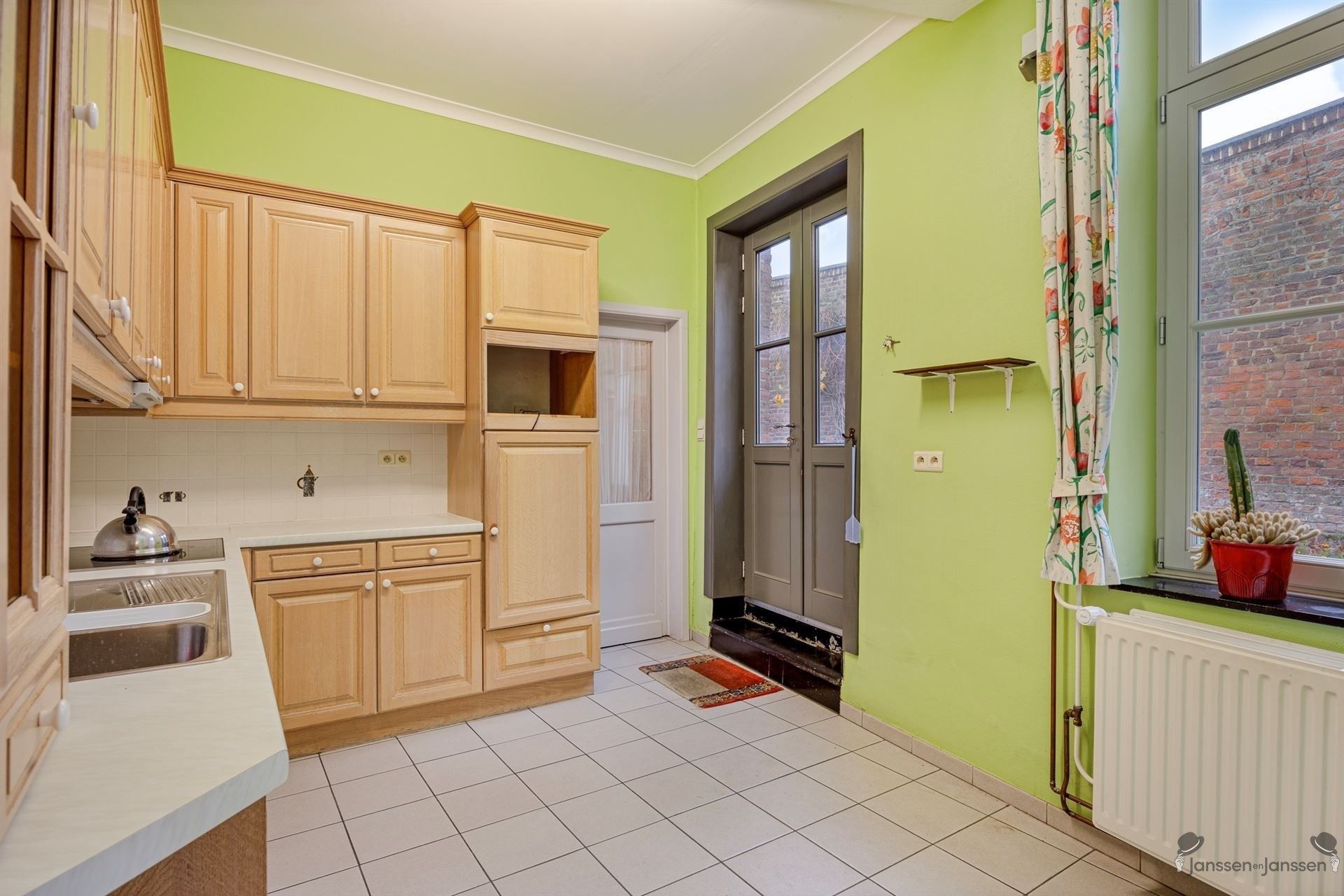 Voormalig kanunnikenhuis met achterliggend perceel. foto 10