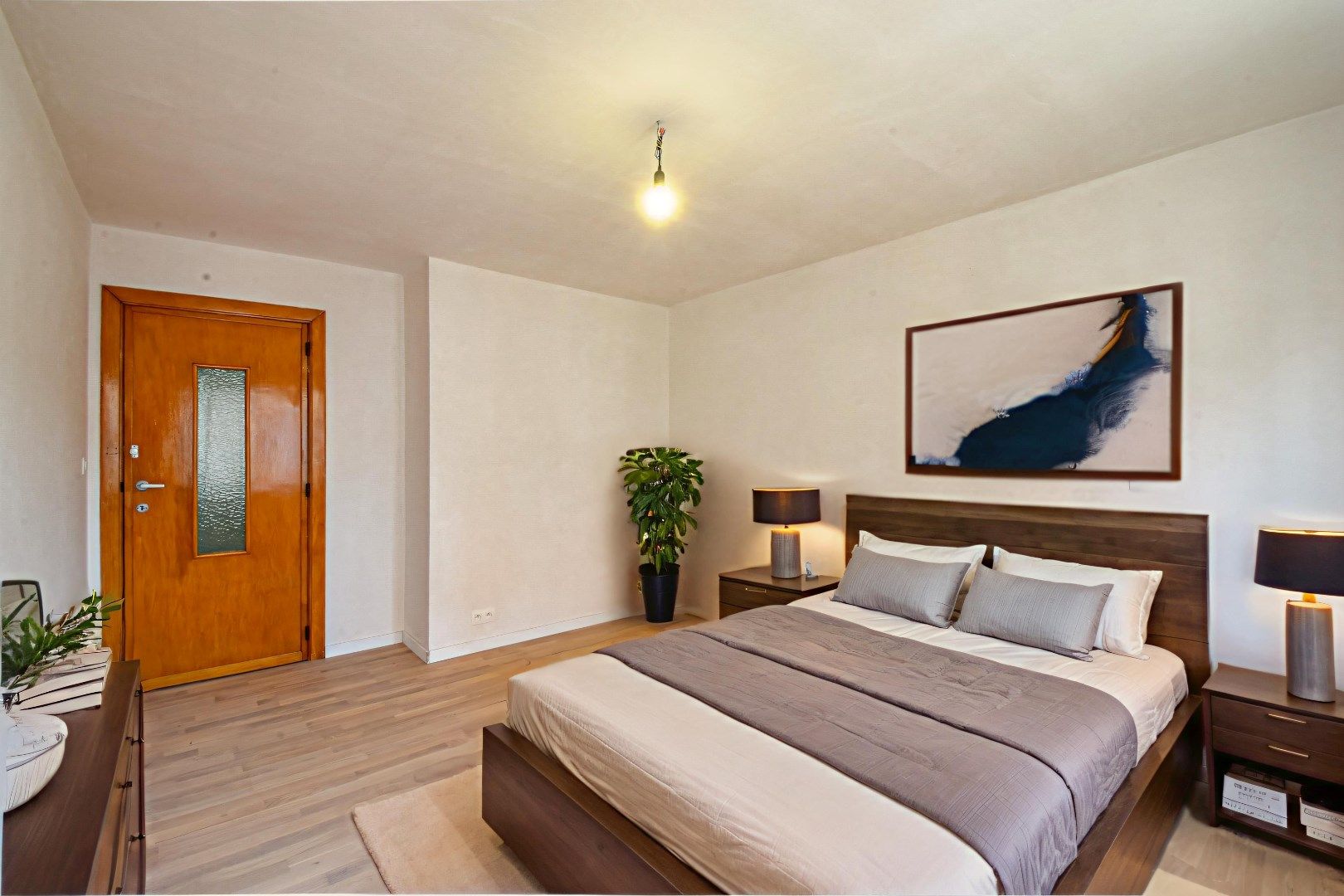 Instapklare gerenoveerde rijwoning in het centrum van Gistel foto 12