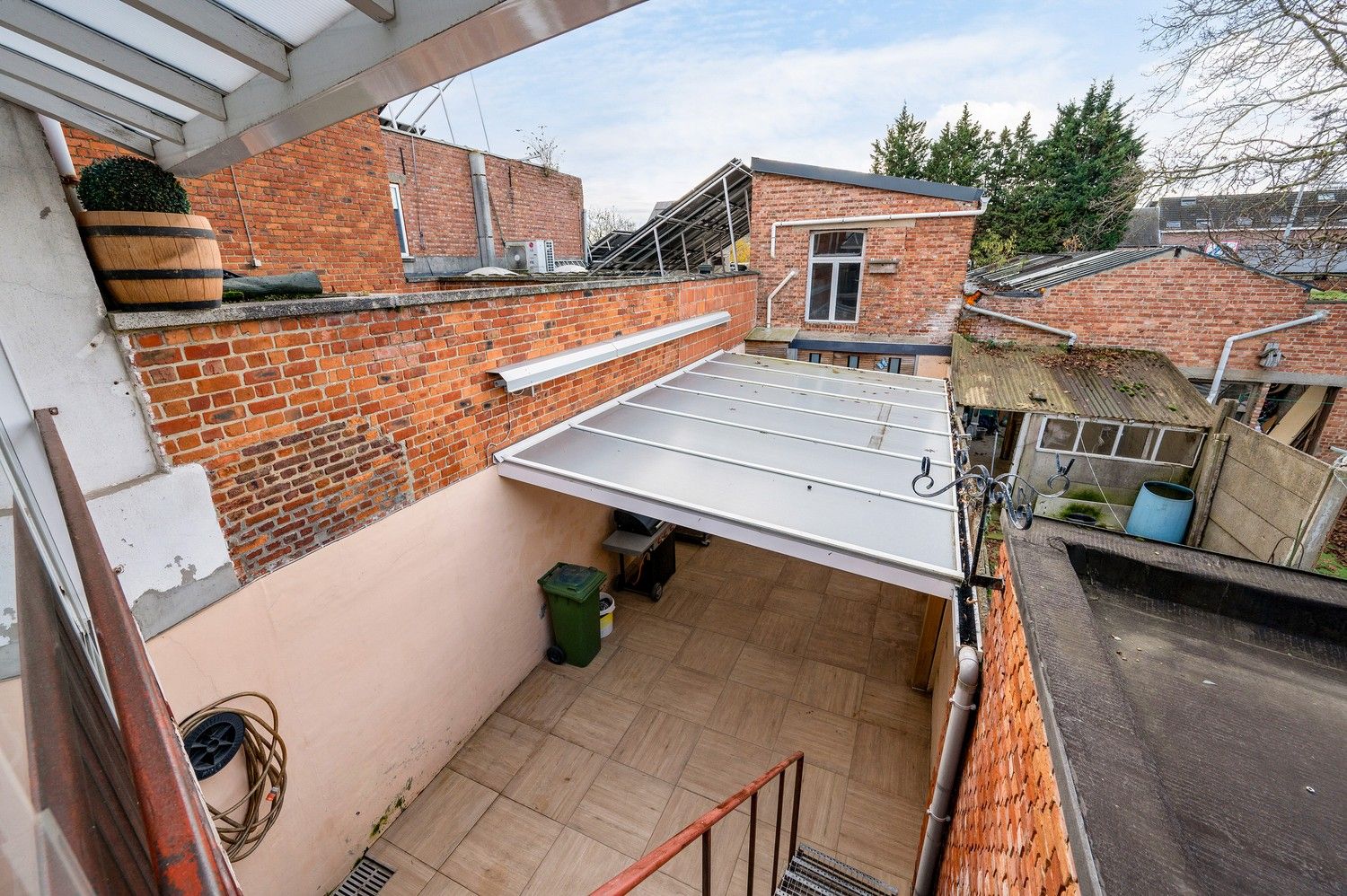 OP TE FRISSEN WONING MET MAGAZIJN VLAK BIJ CENTRUM MECHELEN foto 19