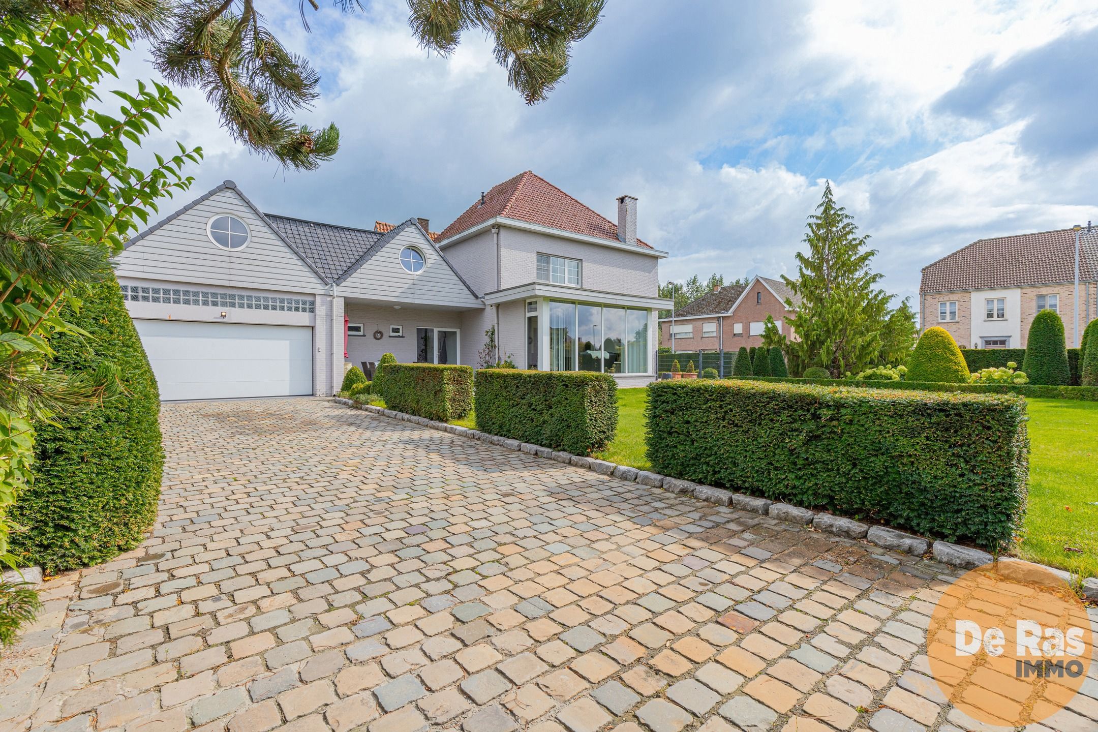 LEDE - Verzorgde woning met mooie tuin nabij centrum Lede foto 2