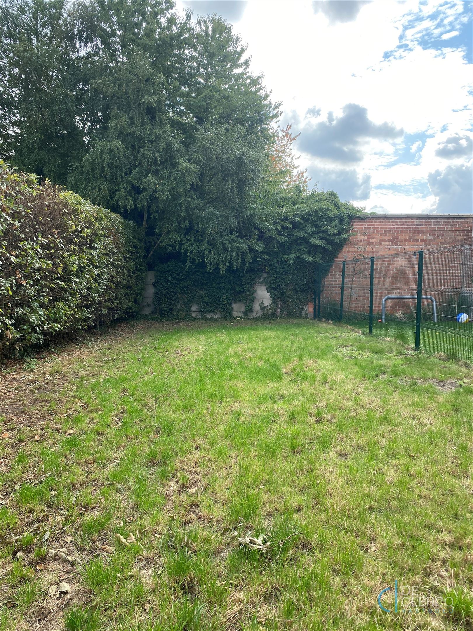 Modern gerenoveerde woning met tuin én garage in Lochristi!  foto 13