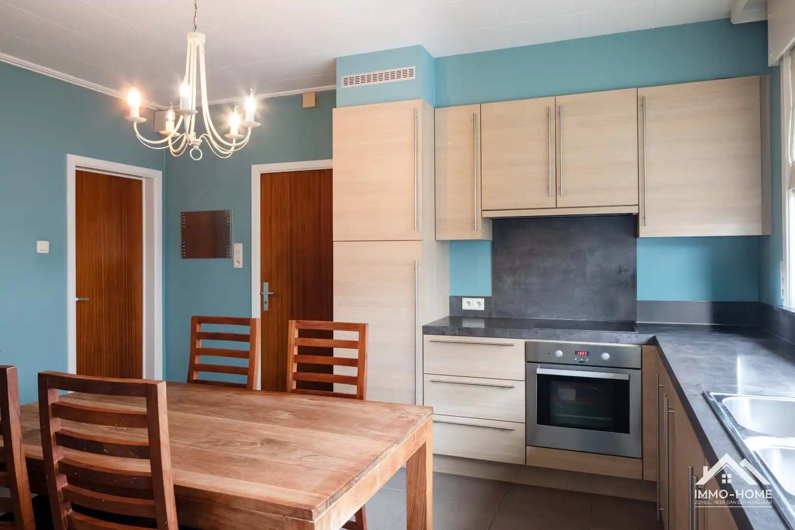 Instapklare vrijstaande bungalow in woonwijk!  foto 10