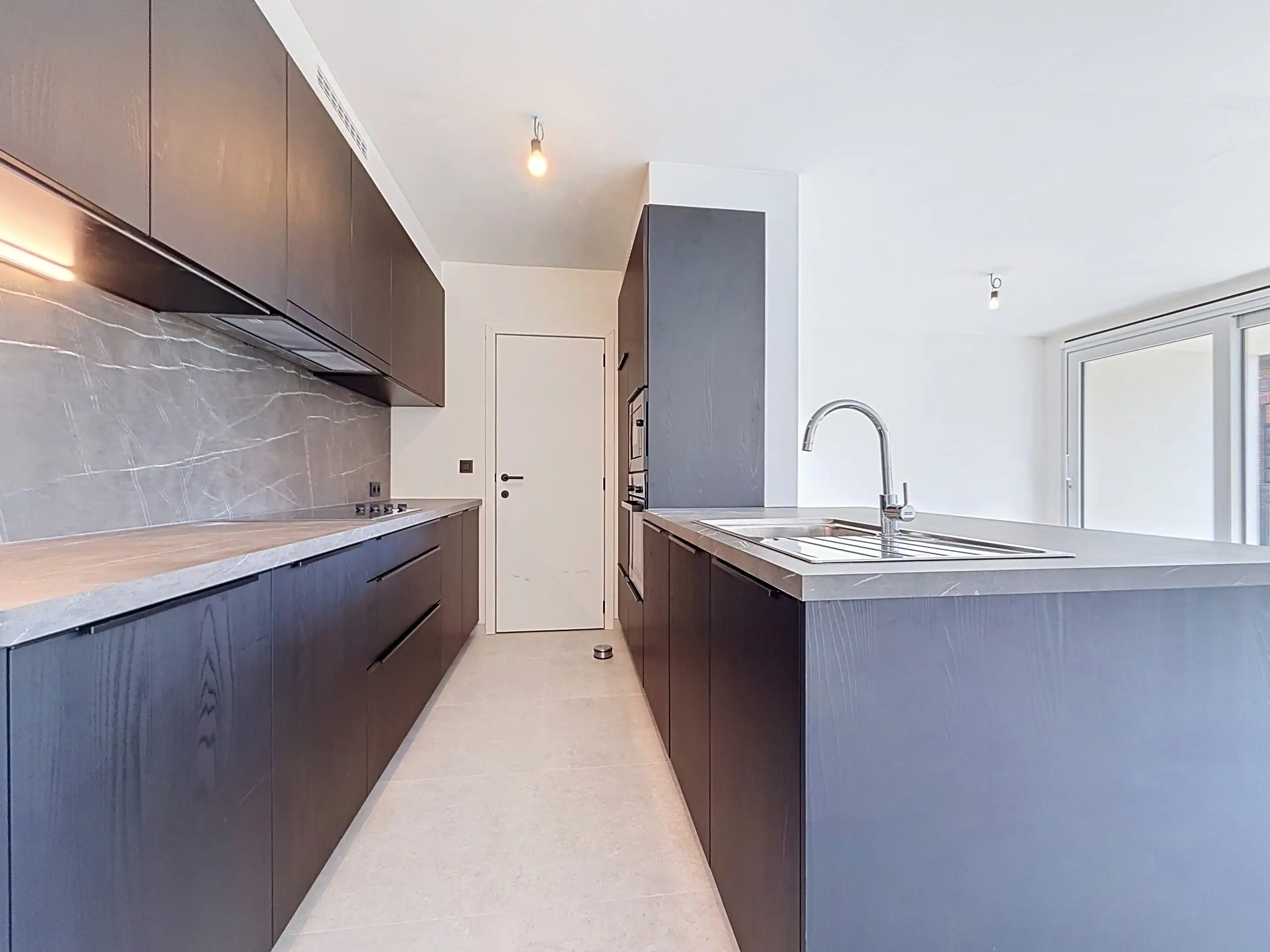 Stijlvol nieuwbouwappartement te koop in Spiere-Helkijn met 2 slaapkamers en moderne voorzieningen! foto 3