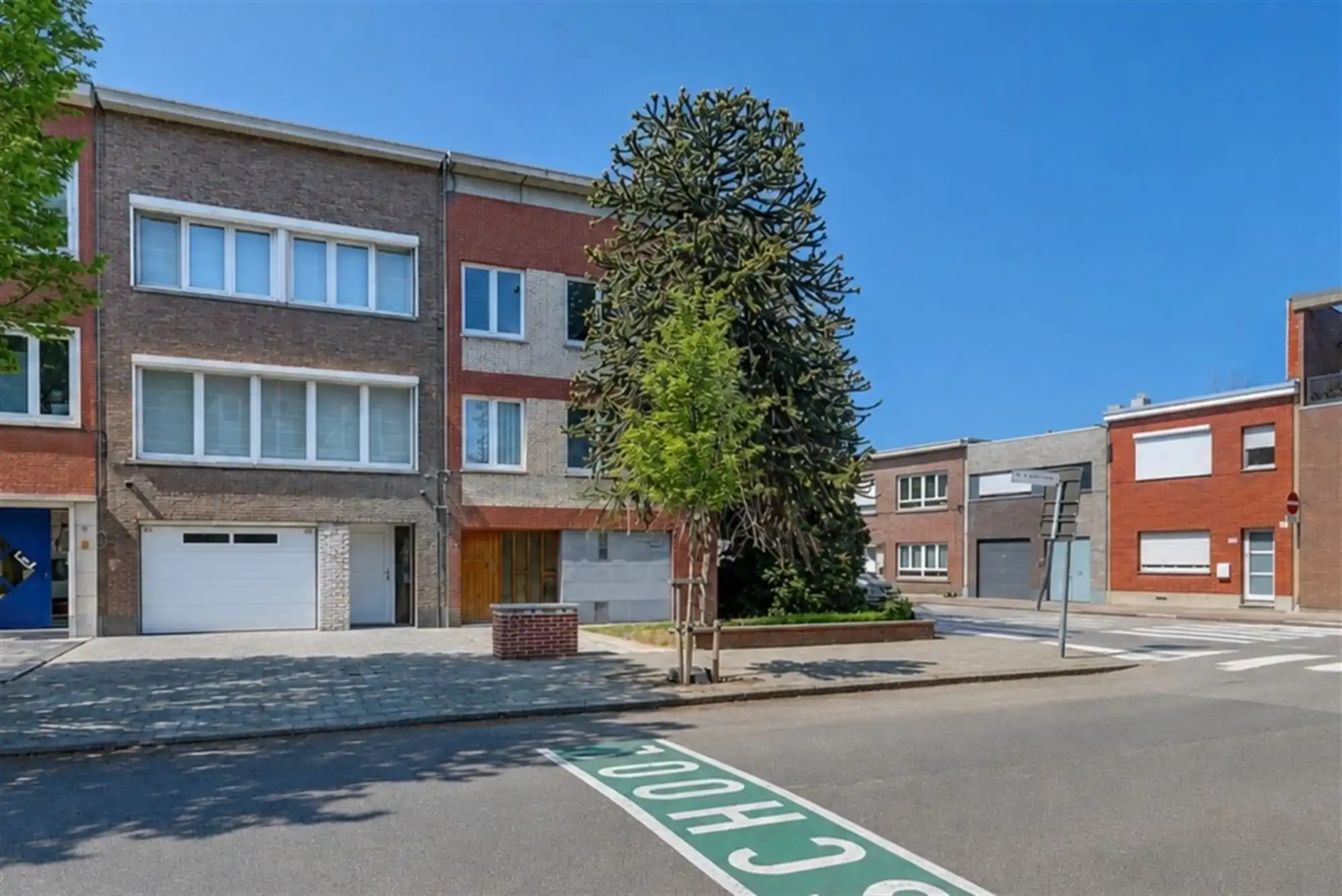 Appartementsgebouw op wandelafstand van centrum Wilrijk foto 2
