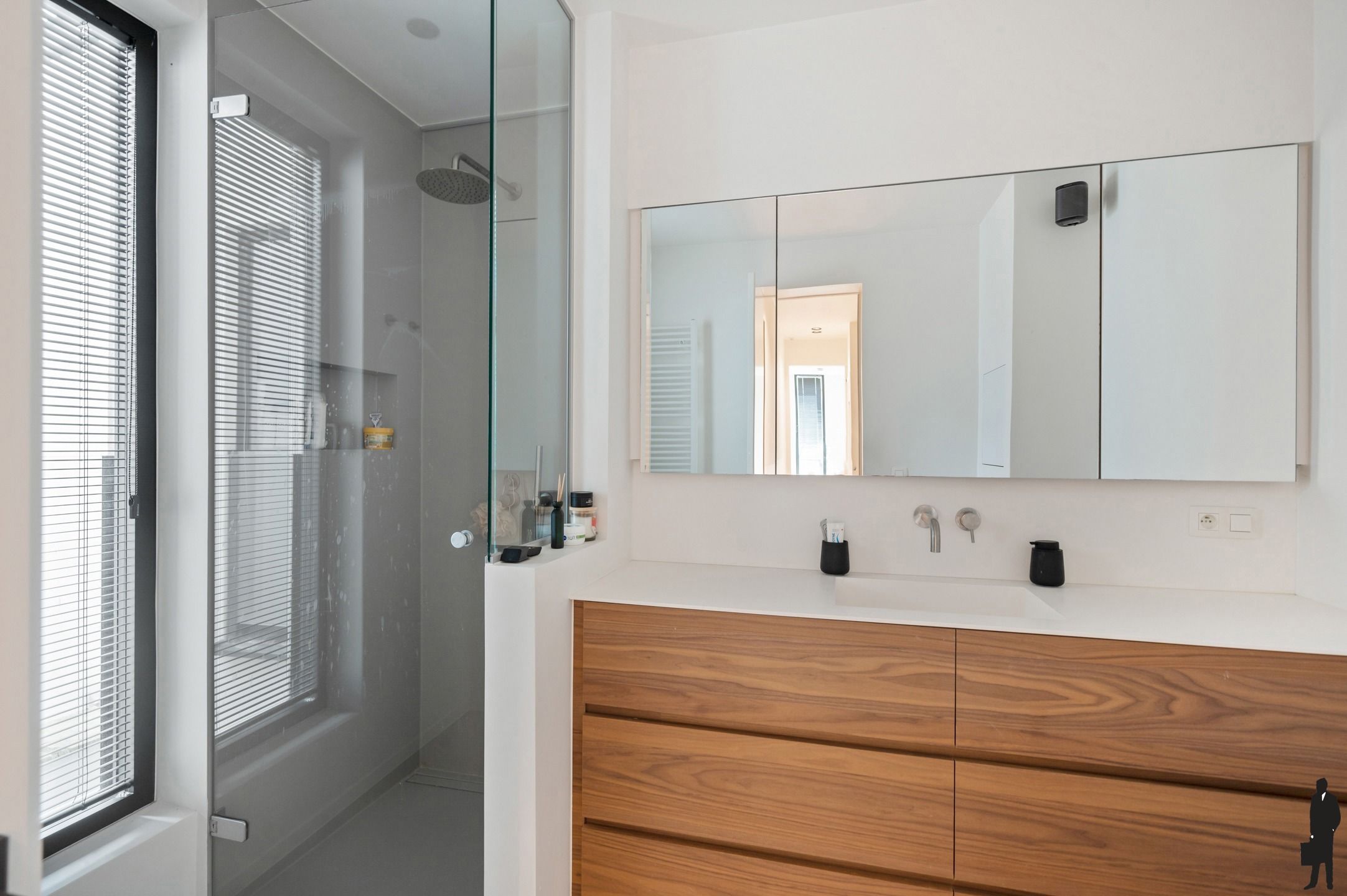 Upside down-woning met dakterras en parking foto 10