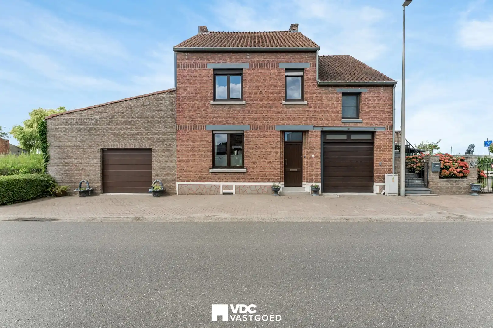 Unieke kangoeroewoning met vergunde opsplitsing en tal van mogelijkheden foto {{pictureIndex}}