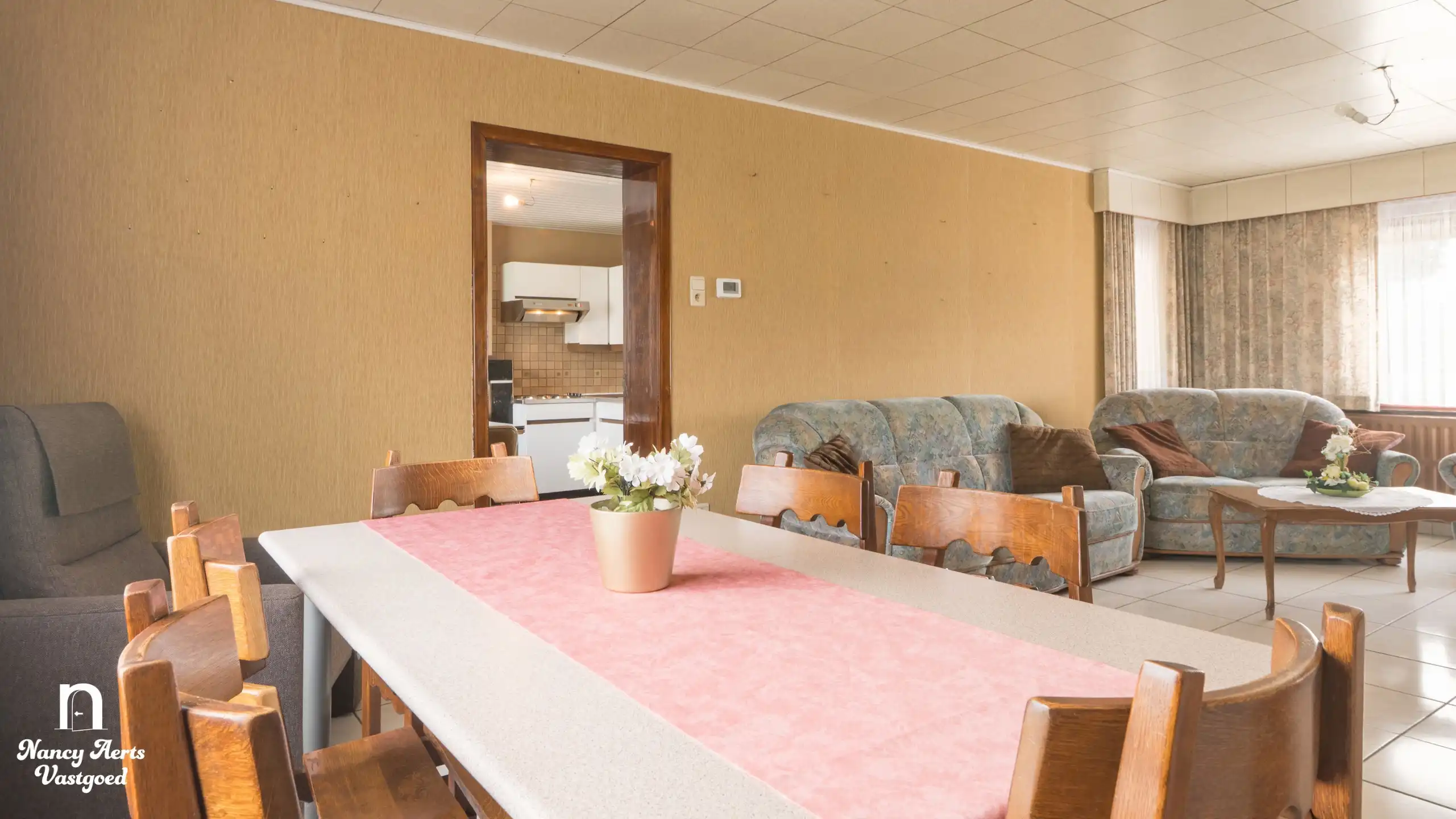 Charmante te renoveren woning op een rustige locatie foto 7