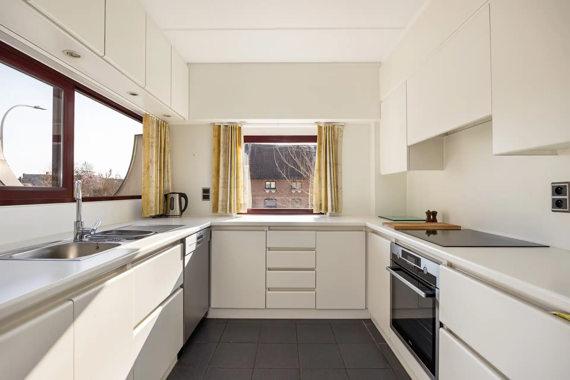 Karaktervolle architecturale parel van Architect Paul De Roo foto 7