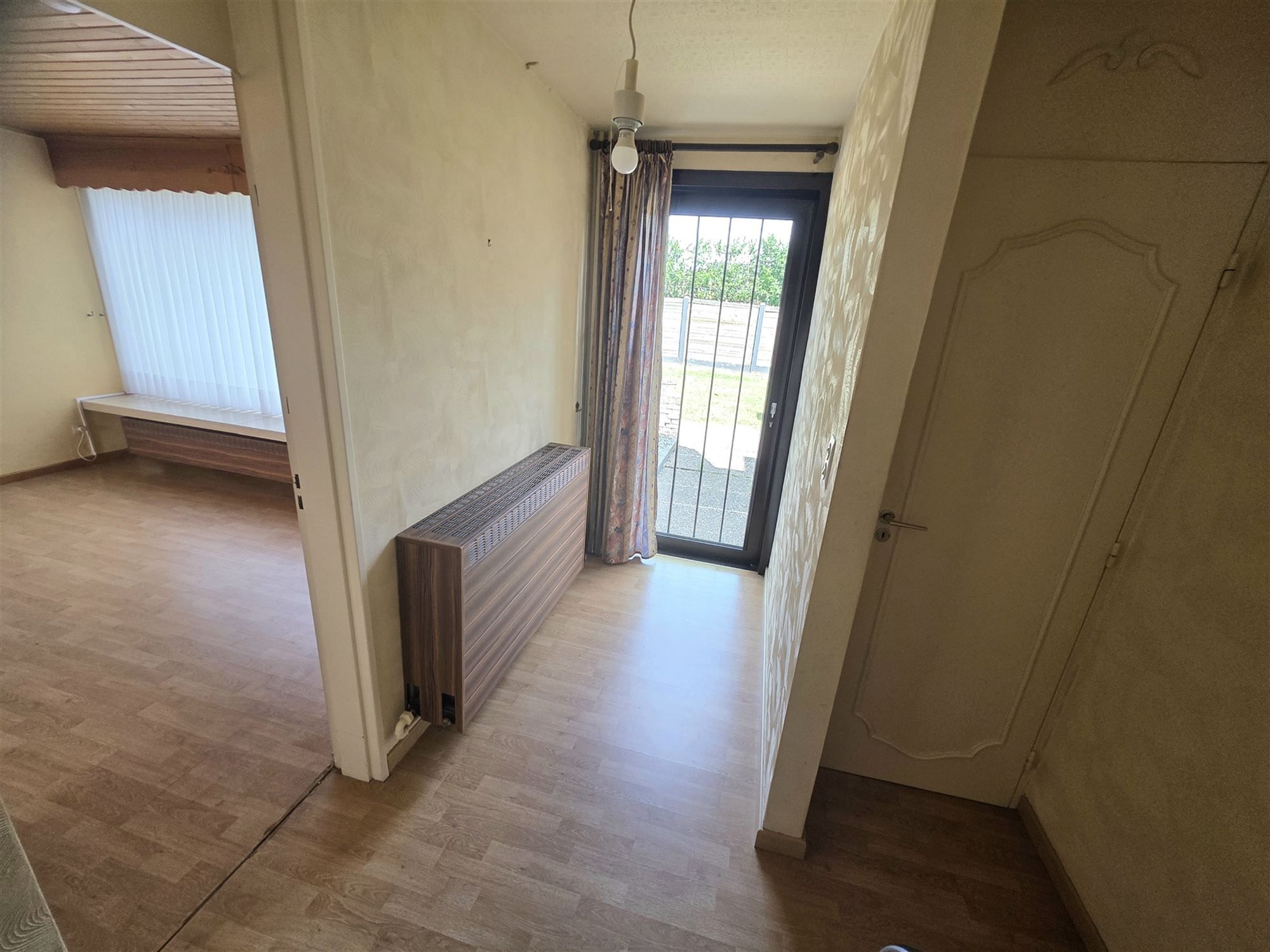 Knappe gezinswoning met 4 à 5 slpks, garage en tuin foto 4