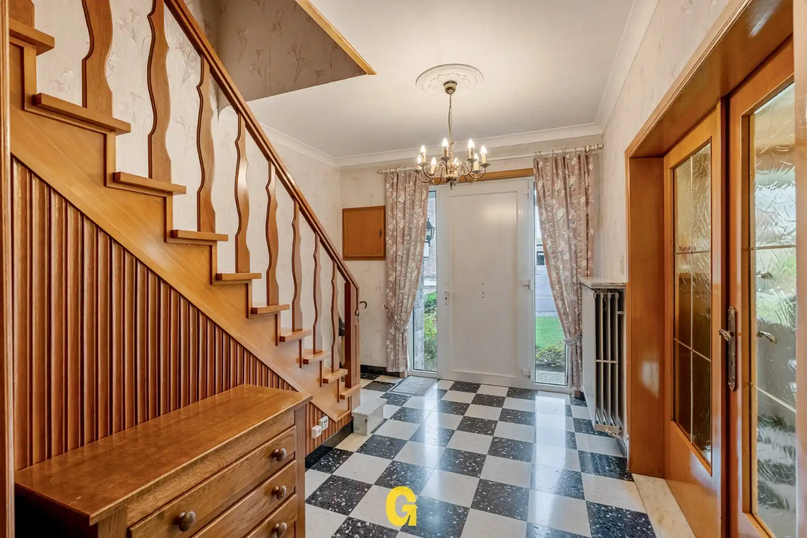 *** IN OPTIE *** Te renoveren halfvrijstaande woning met 3 slaapkamers en bijzonder ruime tuin op 14a 39ca foto 9
