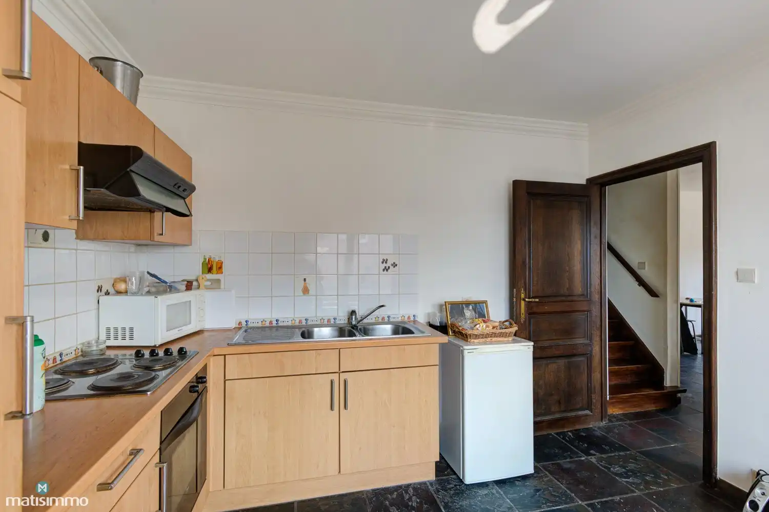 HANDELSGELIJKVLOERS MET DUPLEXAPPARTEMENT VOORZIEN VAN PARKEERGELEGENHEID NABIJ CENTRUM TONGEREN foto 20