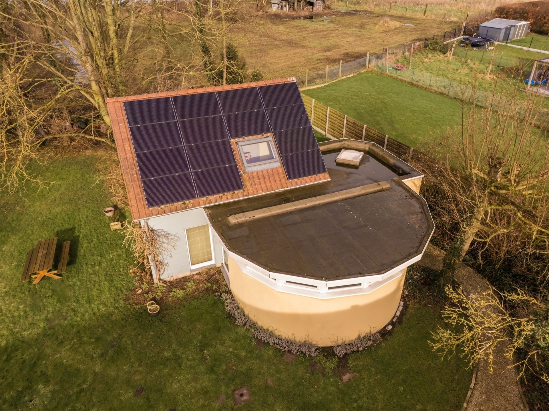 Ruime villa met extra woonhuis/praktijk op 4853m²! foto 26