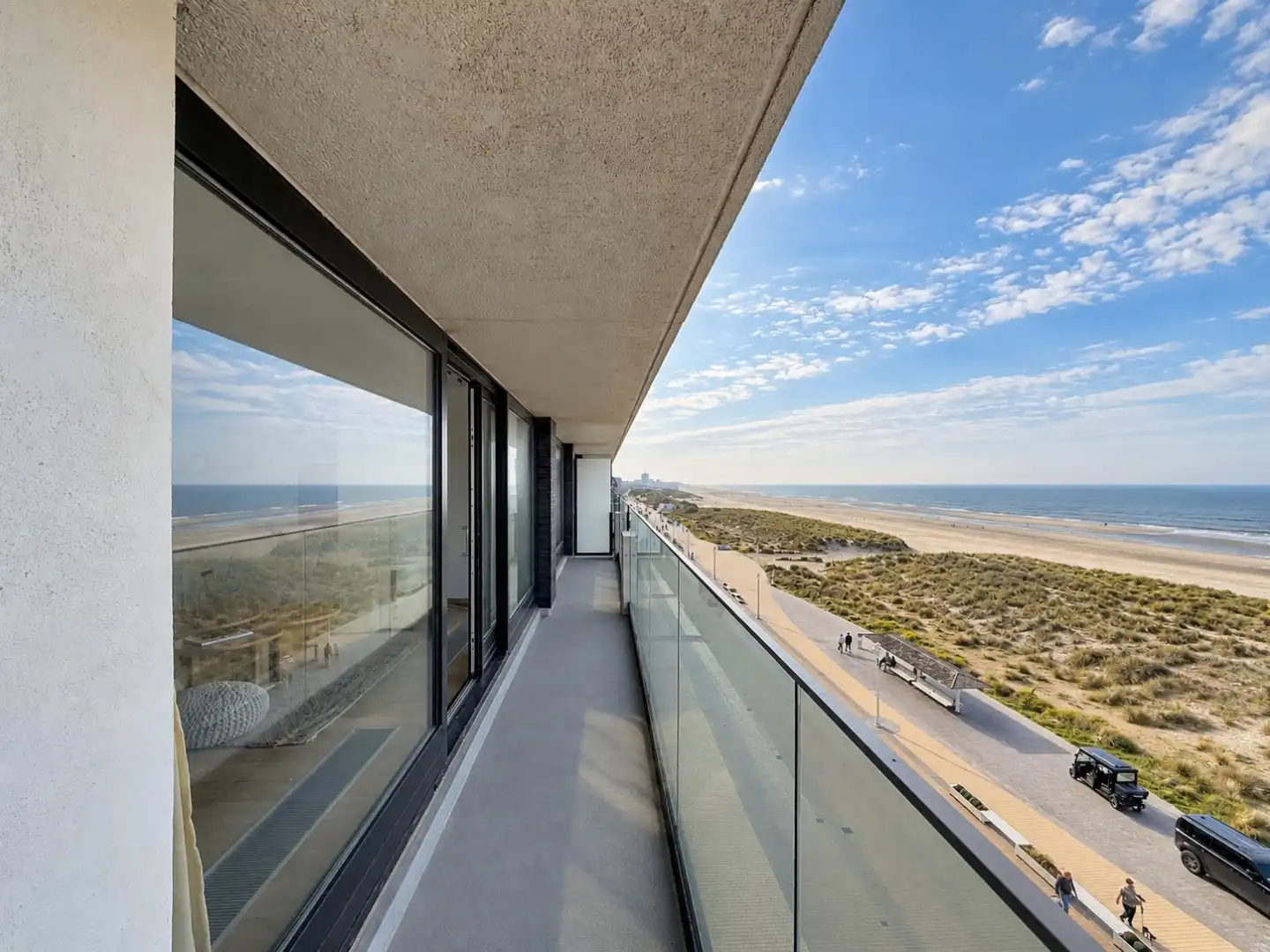 Uniek hoekappartement met zeezicht te Nieuwpoort foto 3