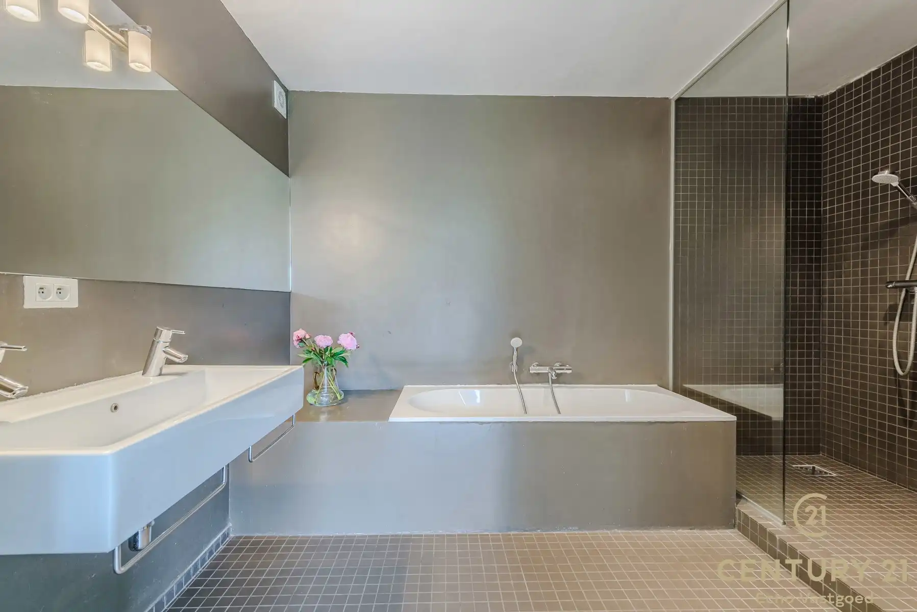 Centraal gelegen karaktervolle woning met 4slpk en tuin foto 20
