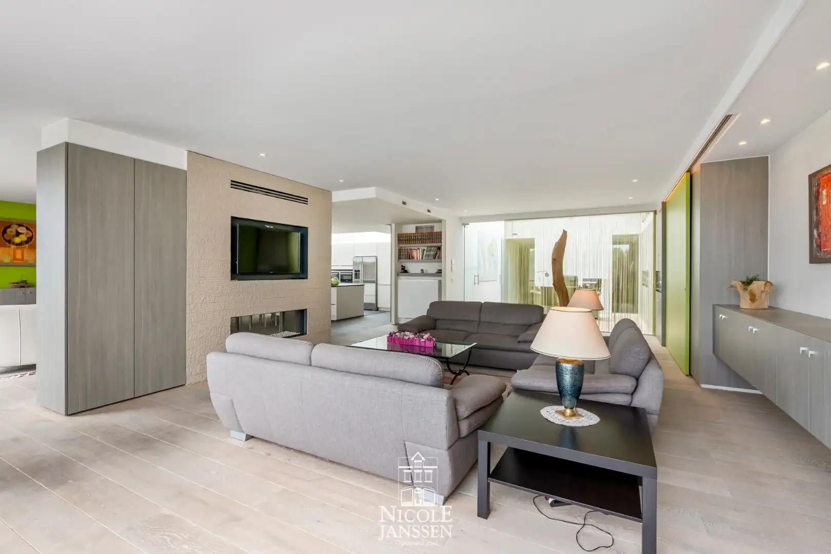 Prachtig luxeappartement met twee slaapkamers en ruim terras nabij centrum  foto 11