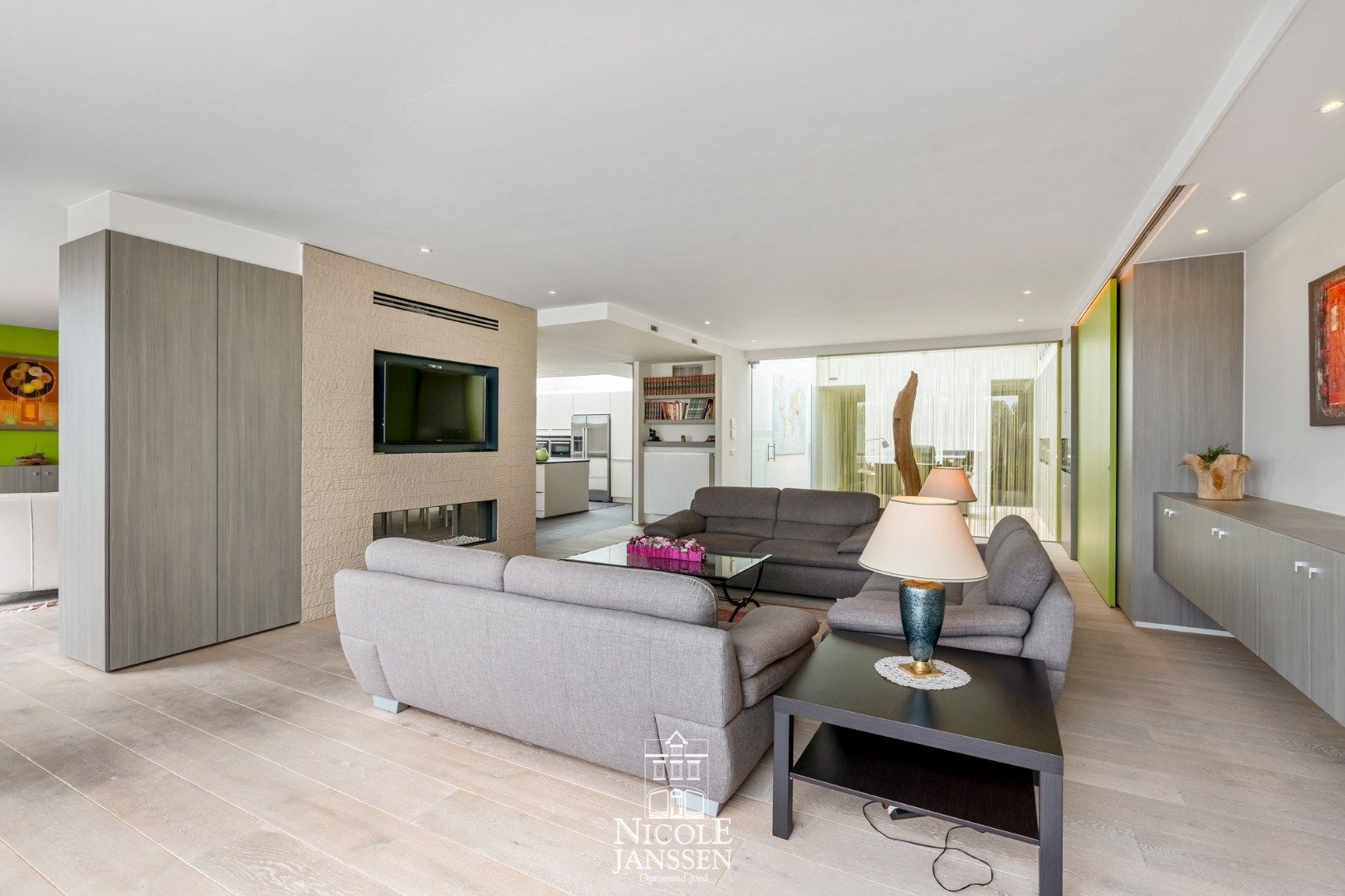 Prachtig luxeappartement met twee slaapkamers en ruim terras nabij centrum  foto 11