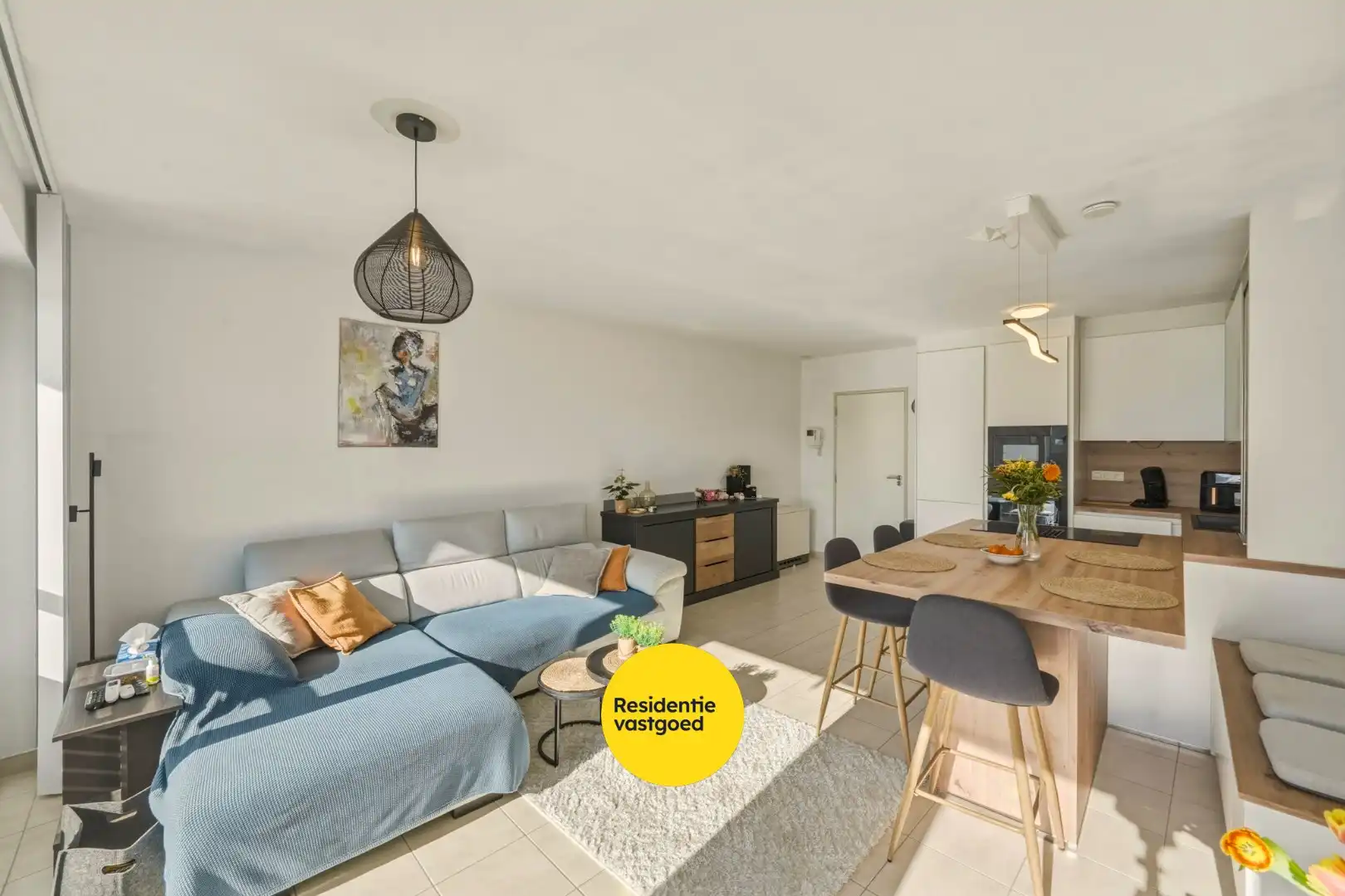 Instapklaar 3- slaapkamerappartement op toplocatie aan het strand! foto {{pictureIndex}}