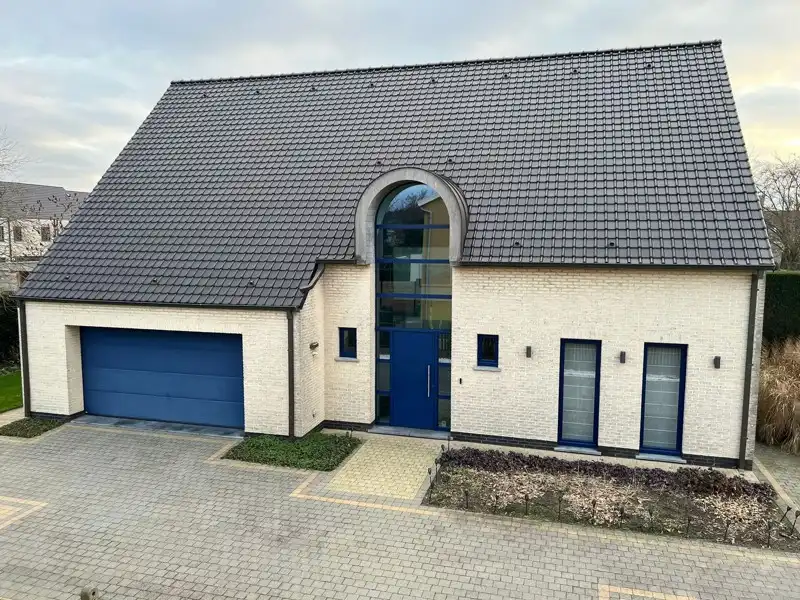 VILLA MET 4 SLAAPKAMERS TE KOOP IN LOCHRISTI (WACHTEBEKE) foto {{pictureIndex}}