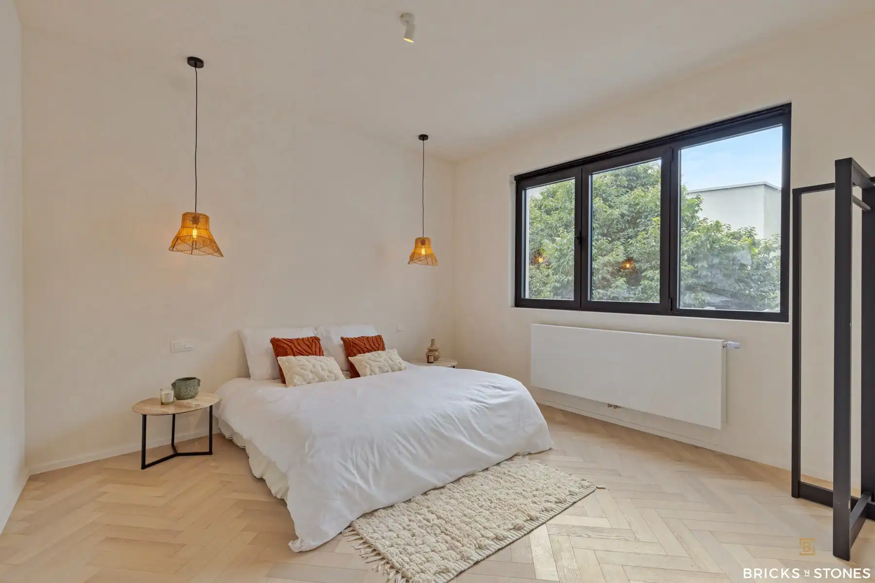 Trendy 2 slaapkamer appartement met terras foto 15