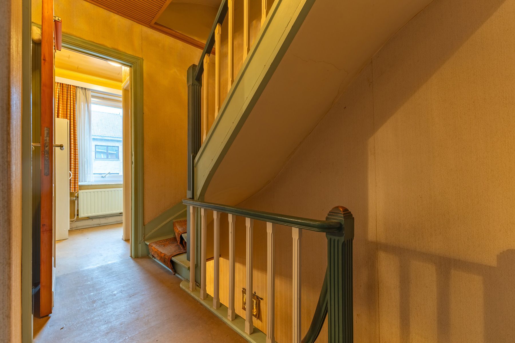 Gunstig gelegen woning met 6 slaapkamers, tuin en garage foto 11