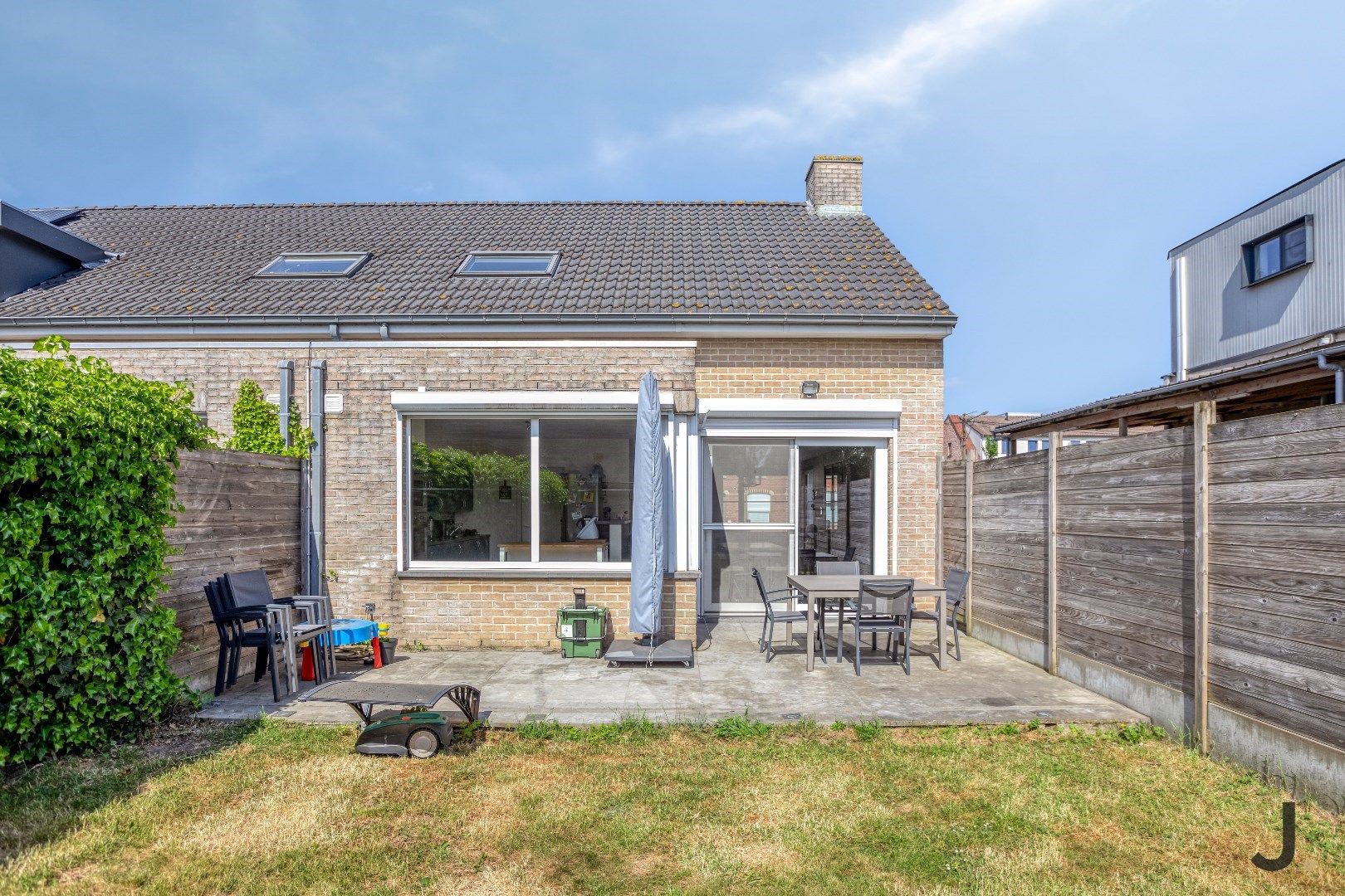 Moderne, energiezuinige halfopen gezinswoning in Rekkem foto 23