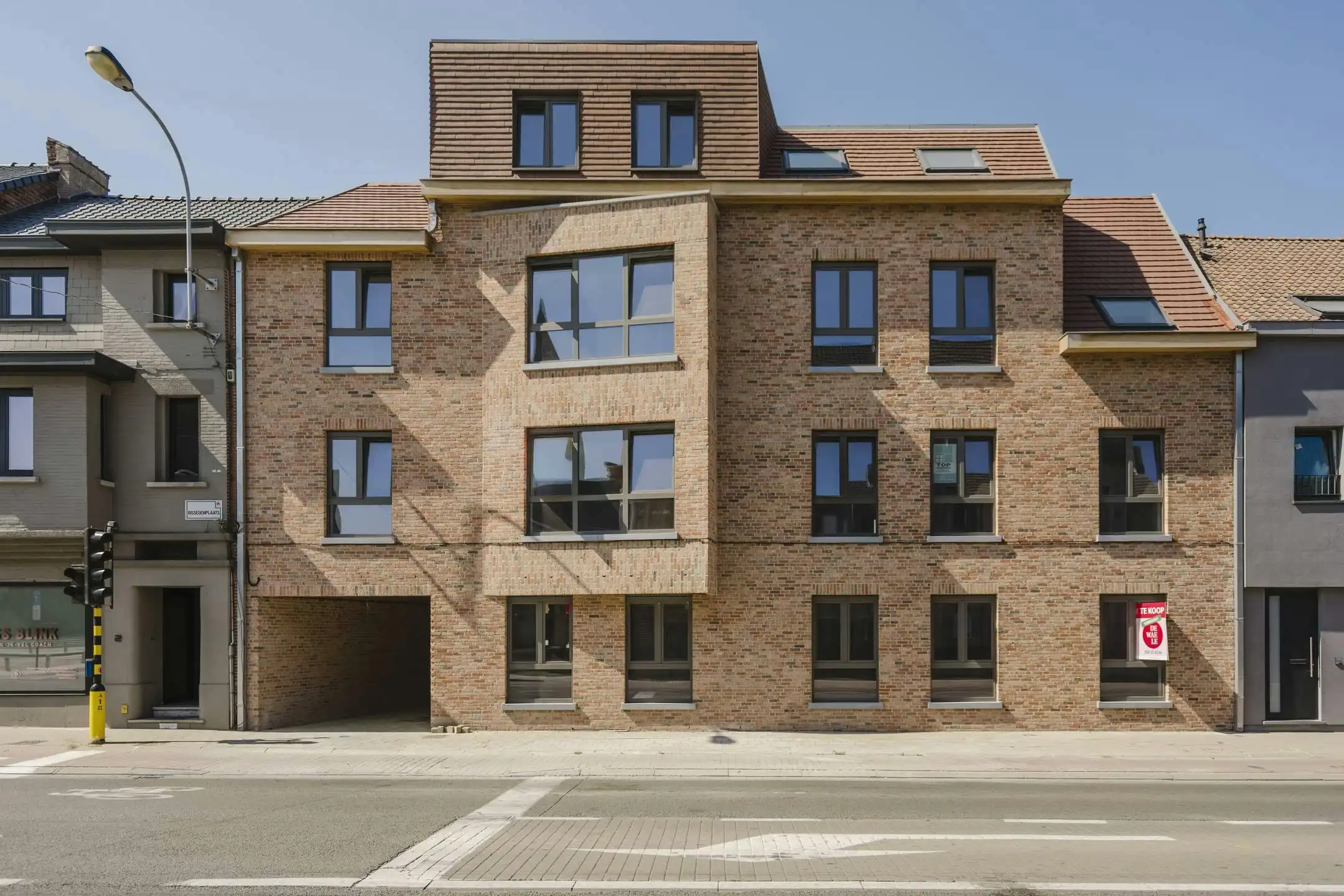 Lichtrijk 2-slaapkamerappartement met terras in Bissegem! foto 9