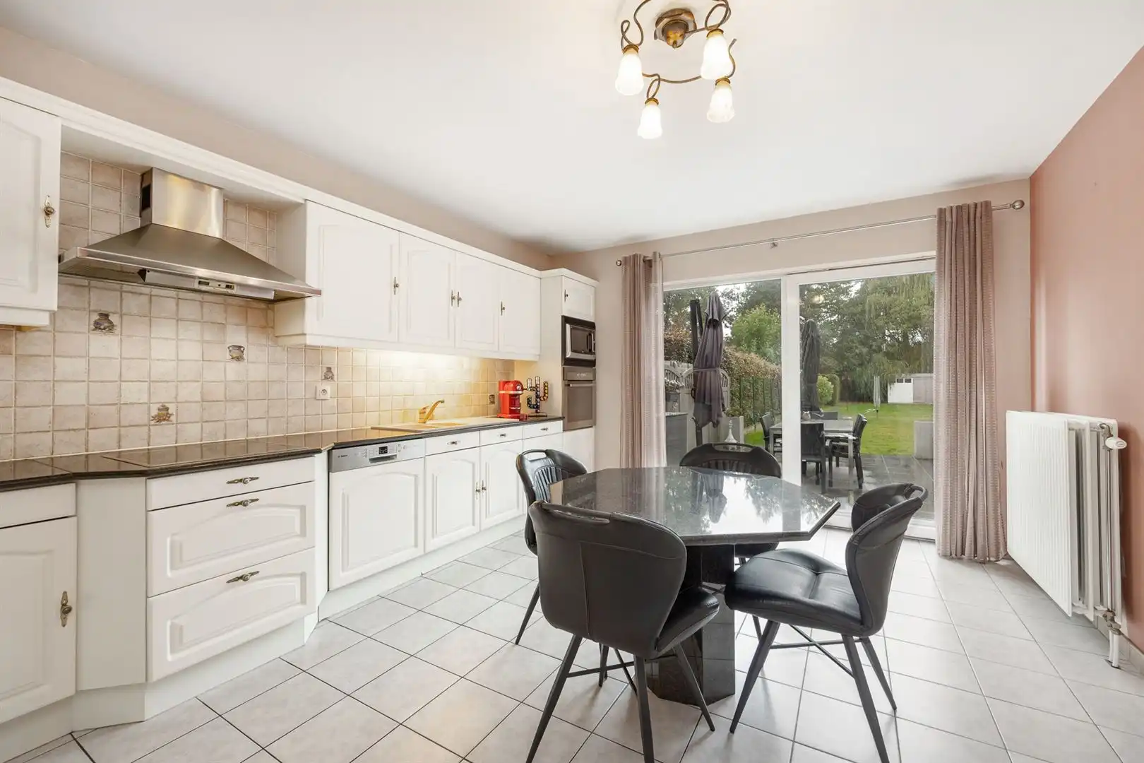 Instapklare woning met verzorgde, ruime tuin! foto 7