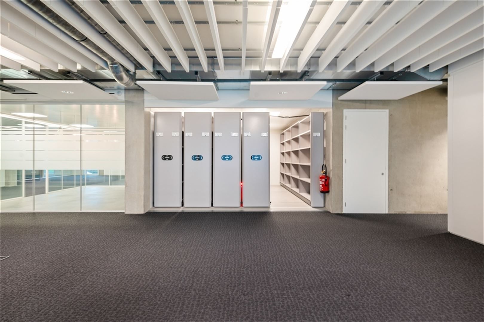 Kantoorgebouw foto 15