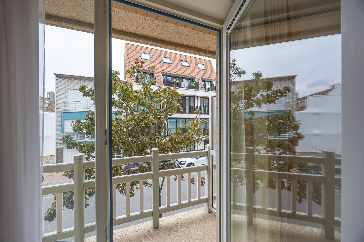 Instapklaar 2 slaapkamer appartement in het centrum foto 8