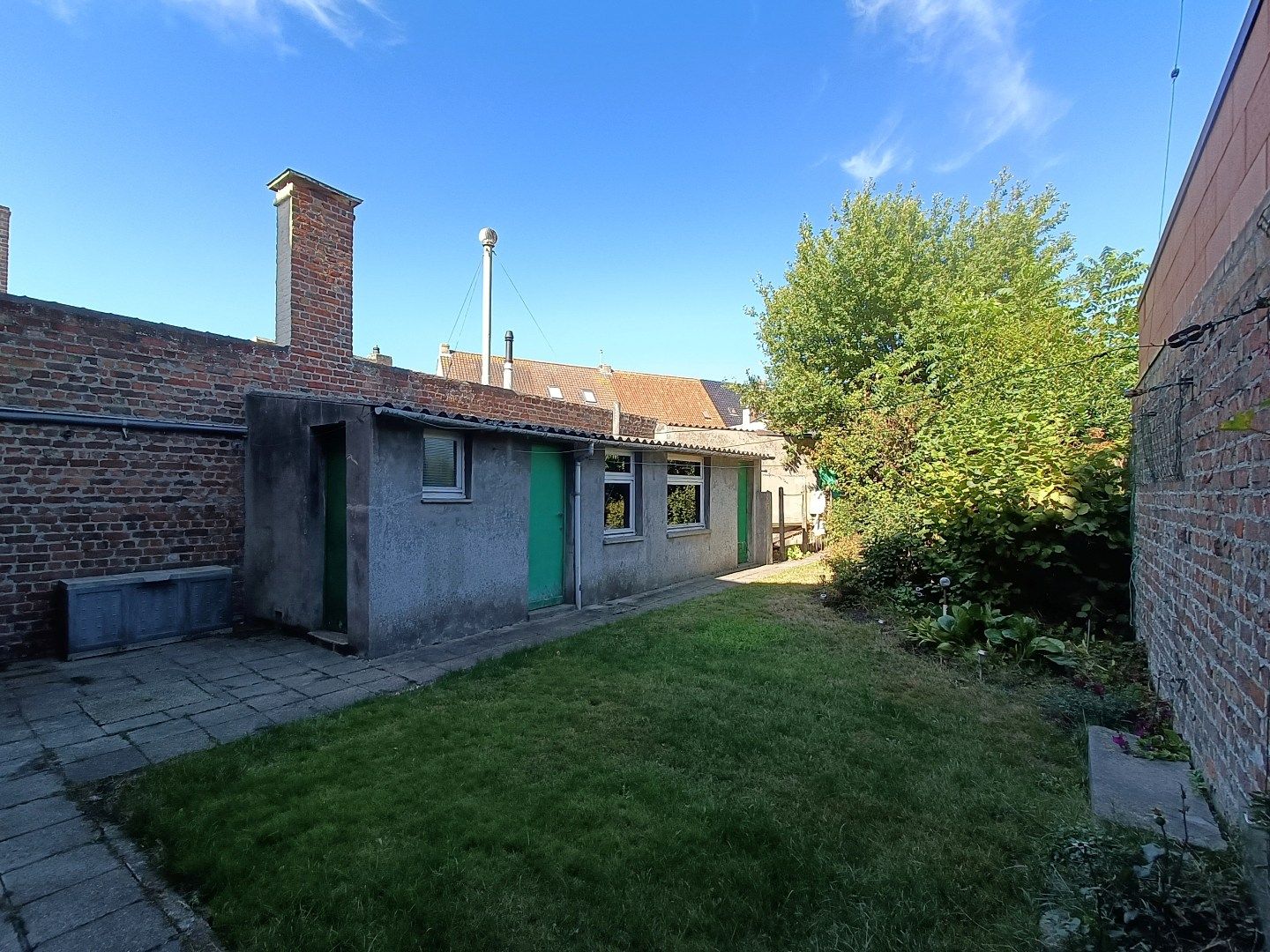 Volumineuze gezinswoning met garage en tuin te Zeebrugge foto 2