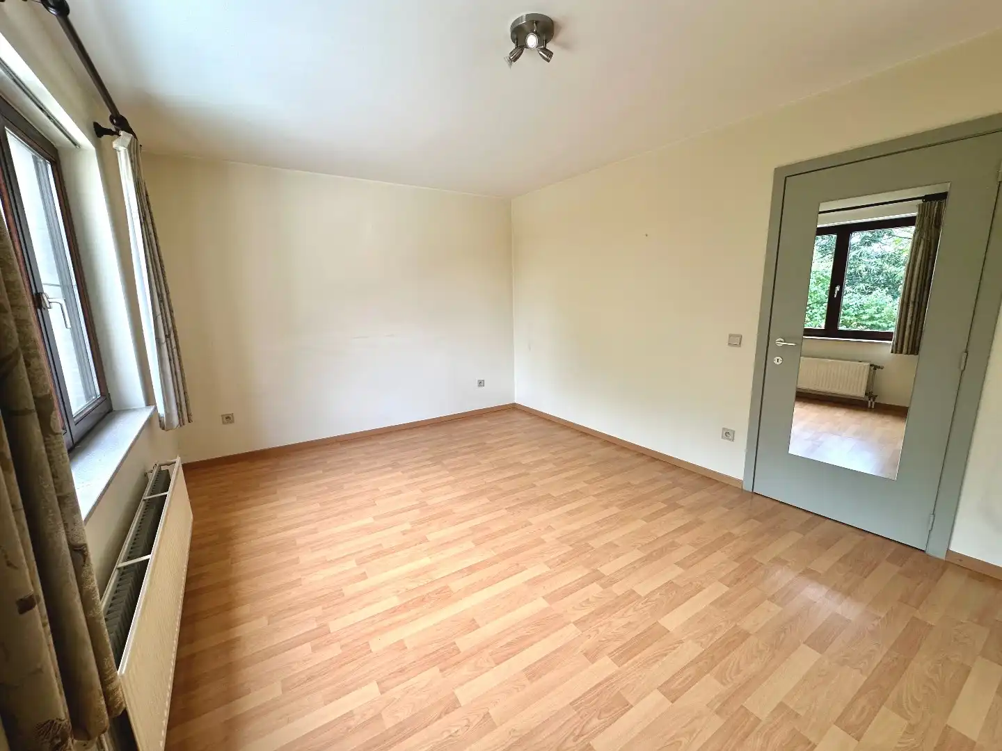 Ruim 2-slaapkamer appartement in hartje Hasselt foto 10