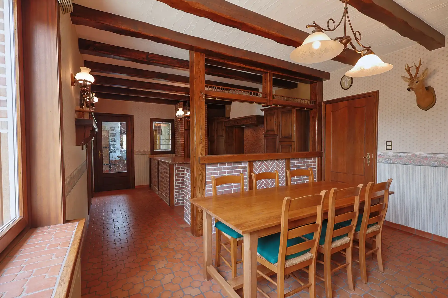 Landelijke villa met werkruimte, paardenstal en grote tuin foto 6