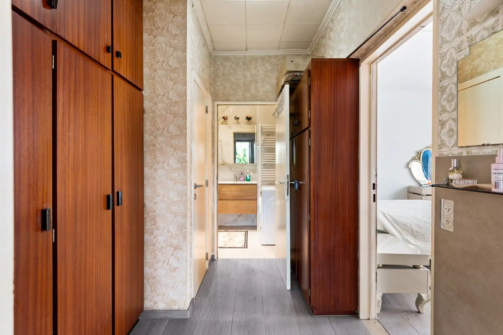 Ruime duplexwoning met 4 slaapkamers en patio in Ekeren! foto 12