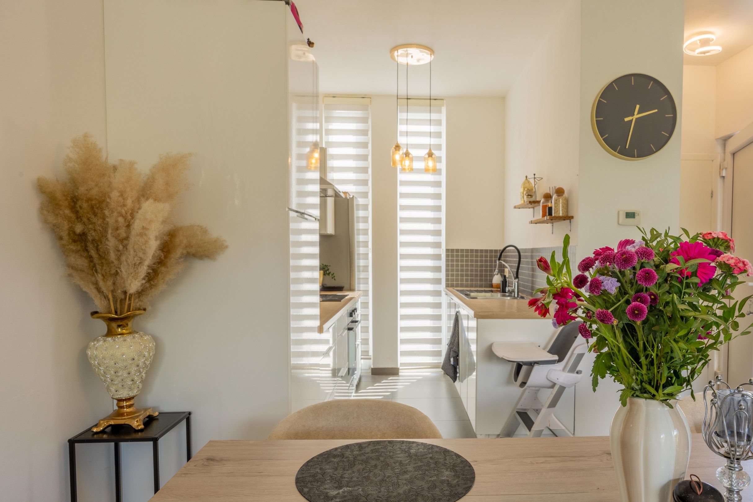 Instapklare halfopen woning met drie slaapkamers en tuin foto 5