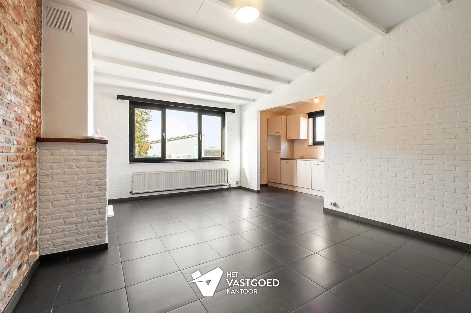INSTAPKLAAR APPARTEMENT MET GARAGE (GEEN GEMEENSCHAPPELIJKE KOSTEN!) foto 3
