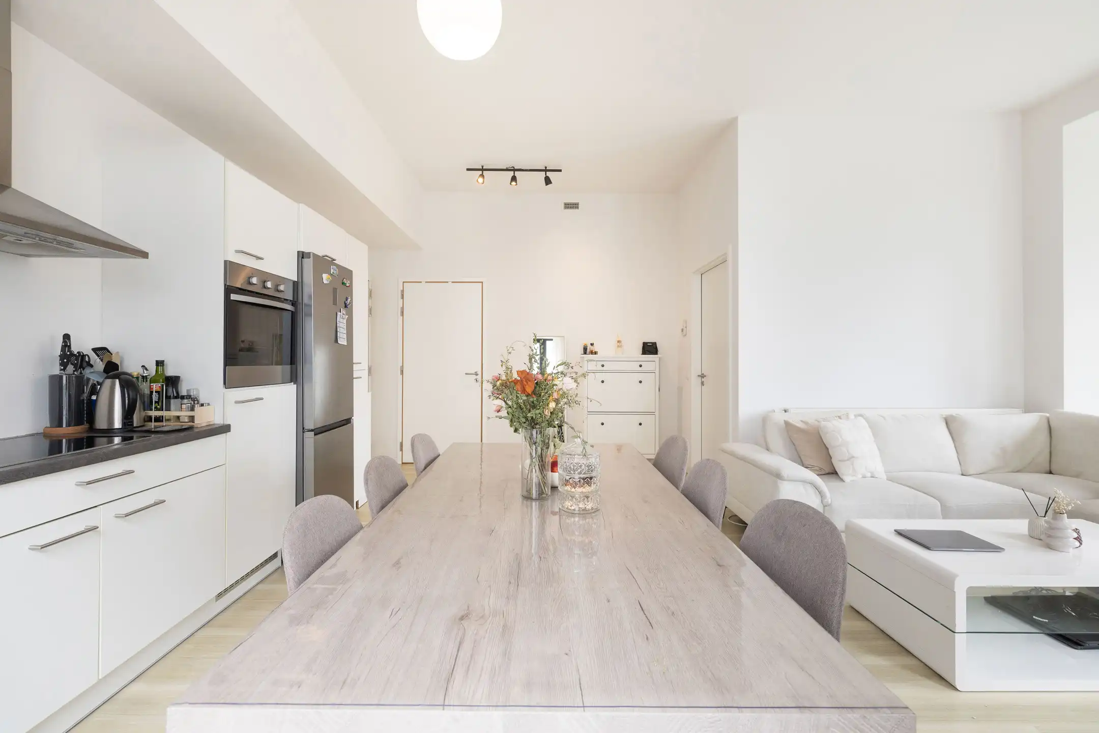 RECENT GEBOUWD APPARTEMENT AAN HET KANAAL, 1 SLPK + TERRAS foto 11