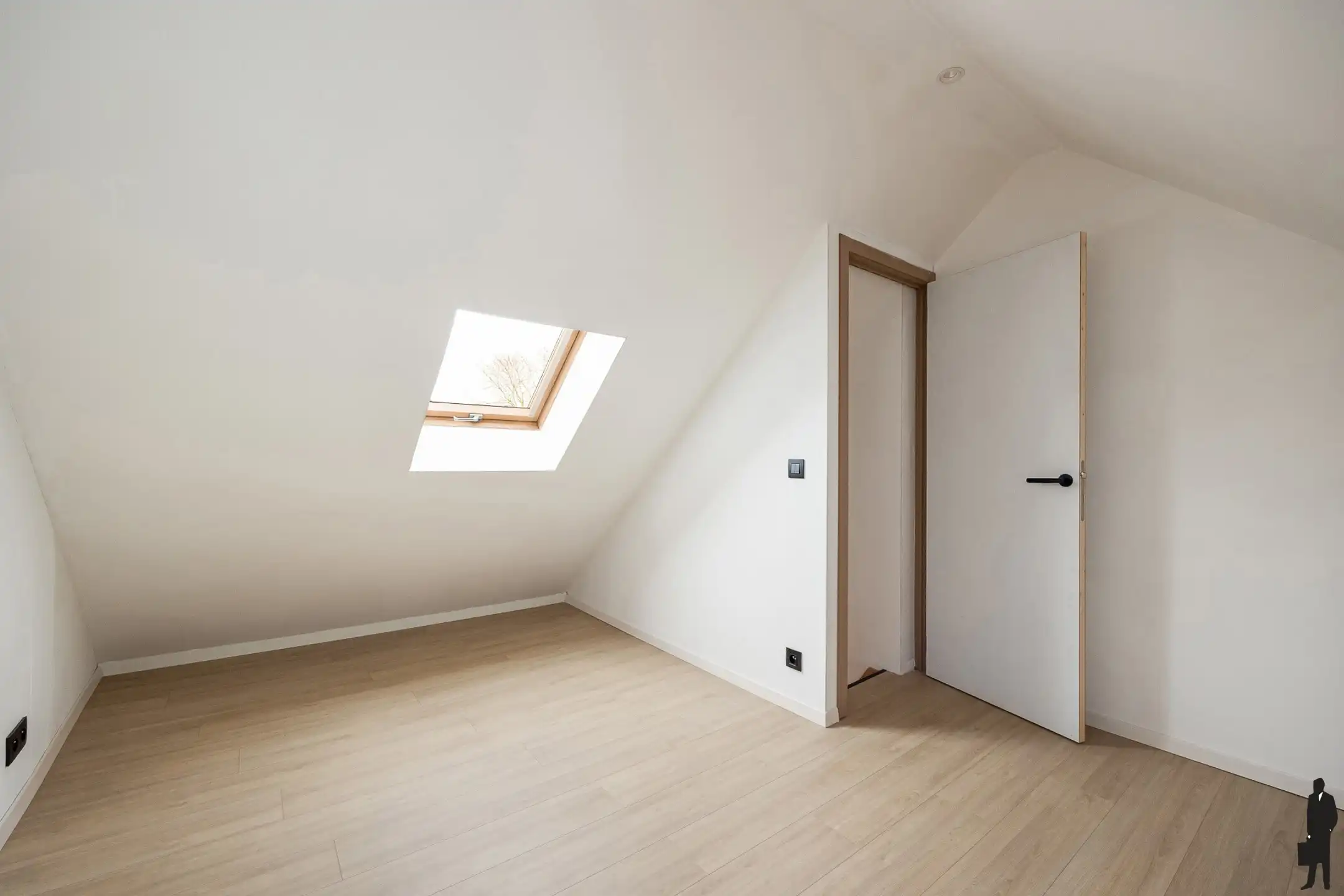 Instapklare en volledig gerenoveerde woning met garage&nbsp; foto 15