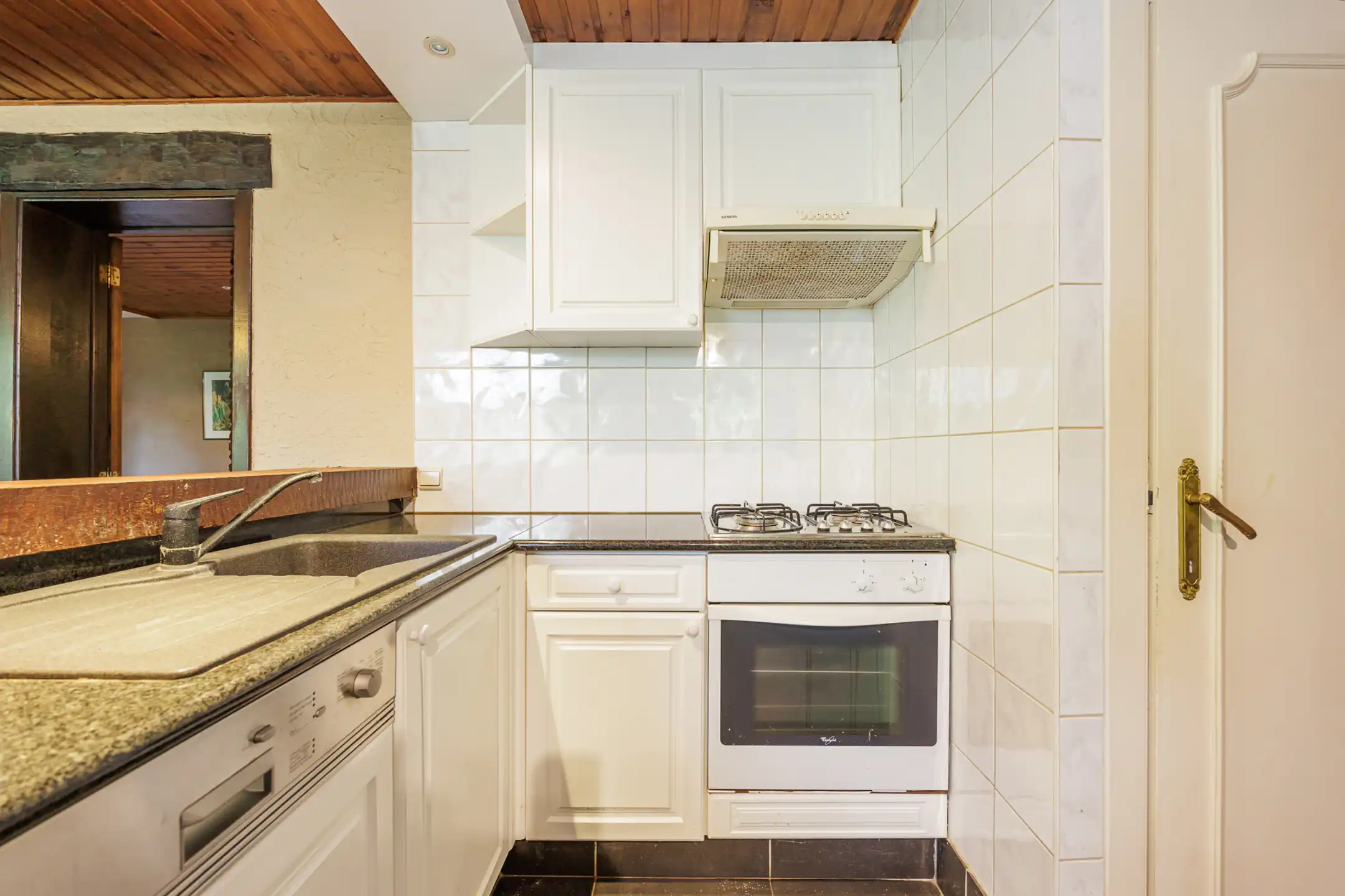 Gezellige, op te frissen, vakantiewoning nabij het kanaal Dessel-Schoten. foto 11