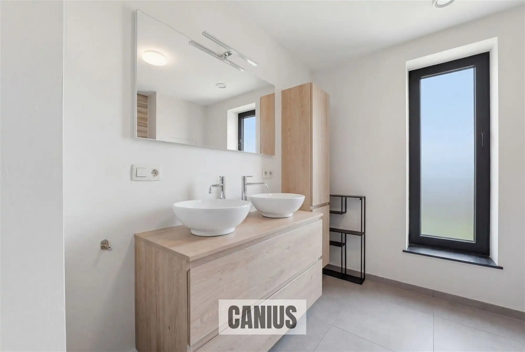 KNAPPE WONING NABIJ HET CENTRUM foto 13
