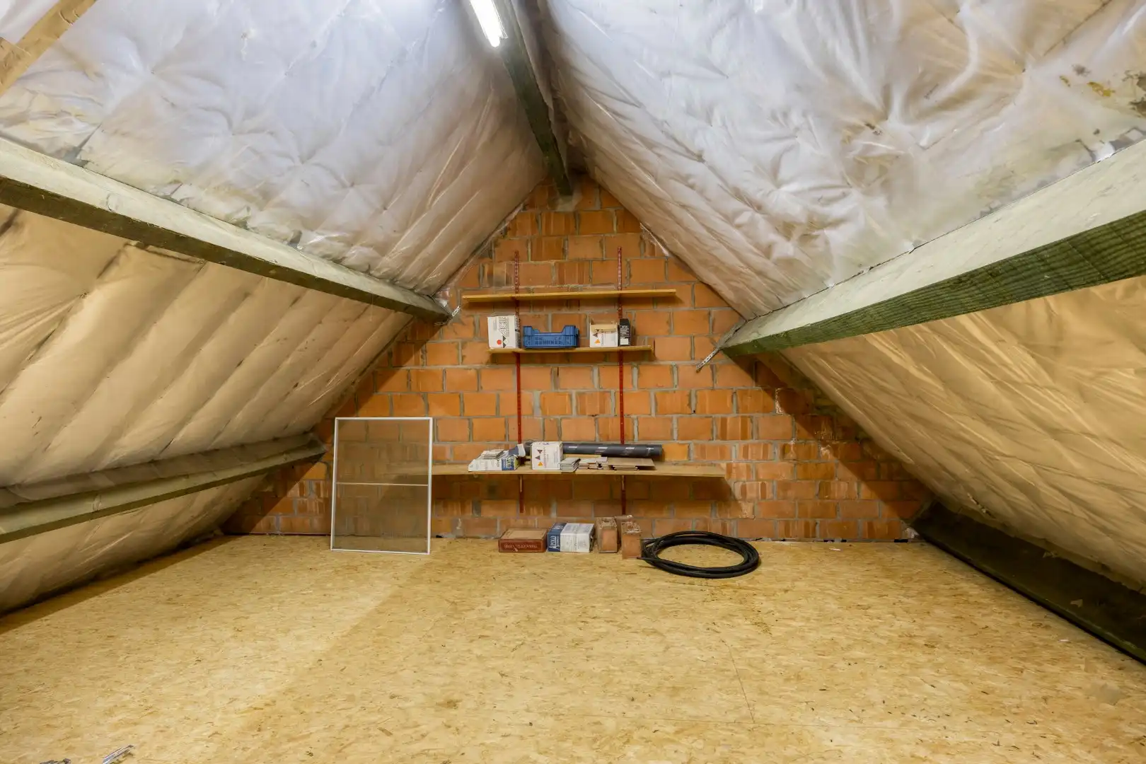 Villa met bureau,  5 slaapkamers, 2 badkamers en ruime tuin in Bierbeek! - EPC 172 kWh/m² - bewoonbare opp. 242 m² foto 25