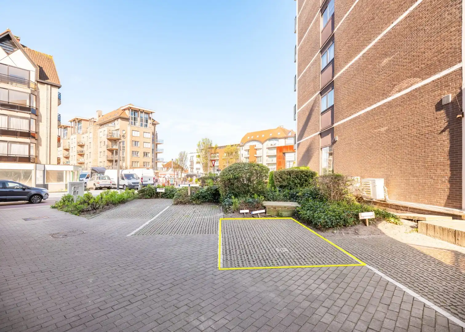 't Hoge - Parking 13 foto {{pictureIndex}}