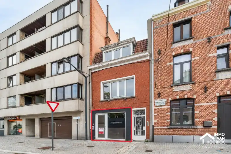 Handelsruimte/kantoor in centrum van Lokeren nabij station foto 2