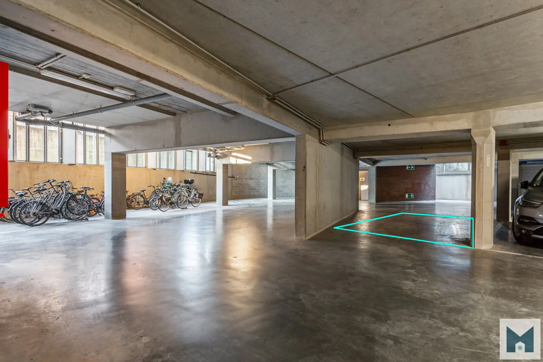 Lichtrijk handelspand in centrum Opwijk! Inc. staanplaats ! foto 14